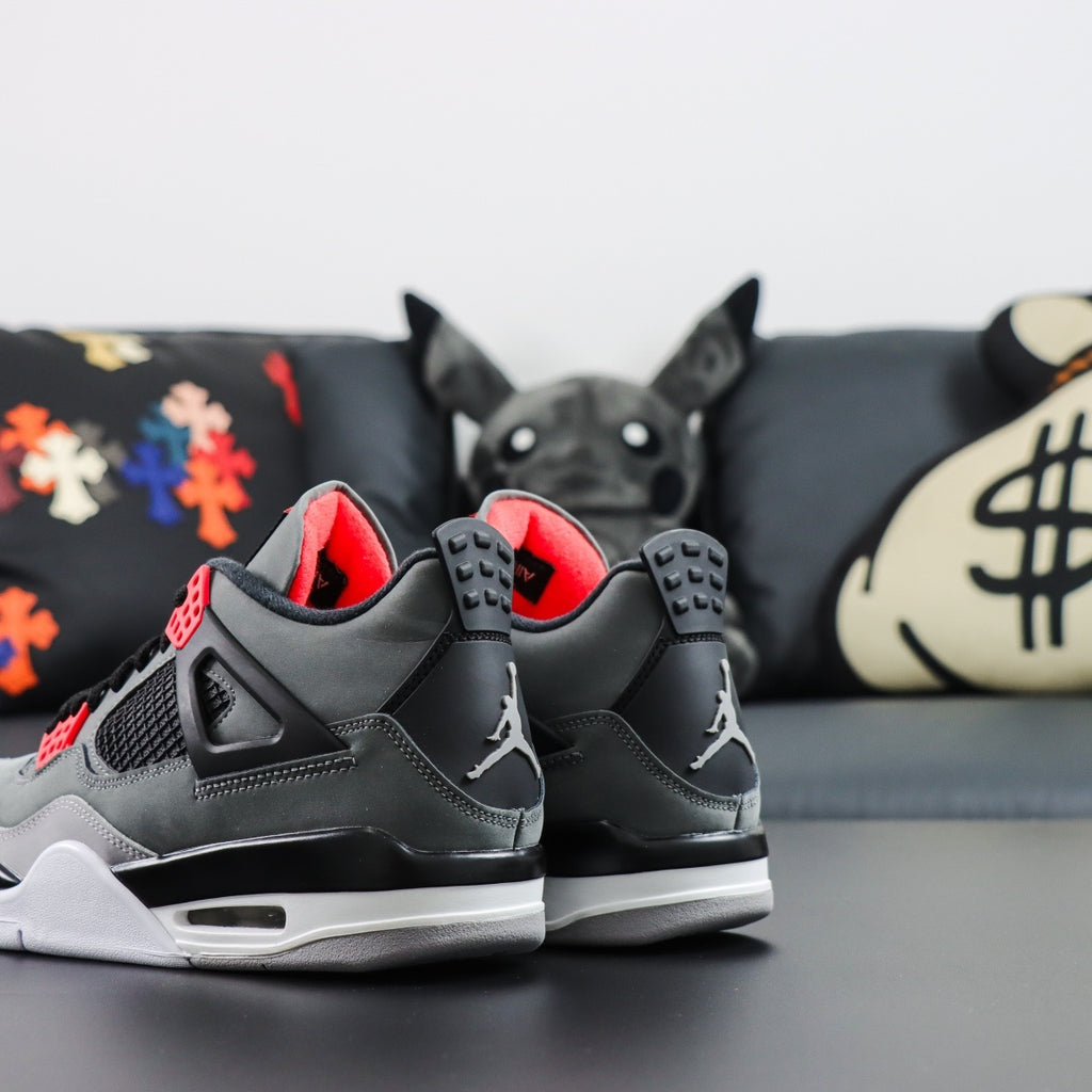 Jordan 4 Retro 'Infrared'