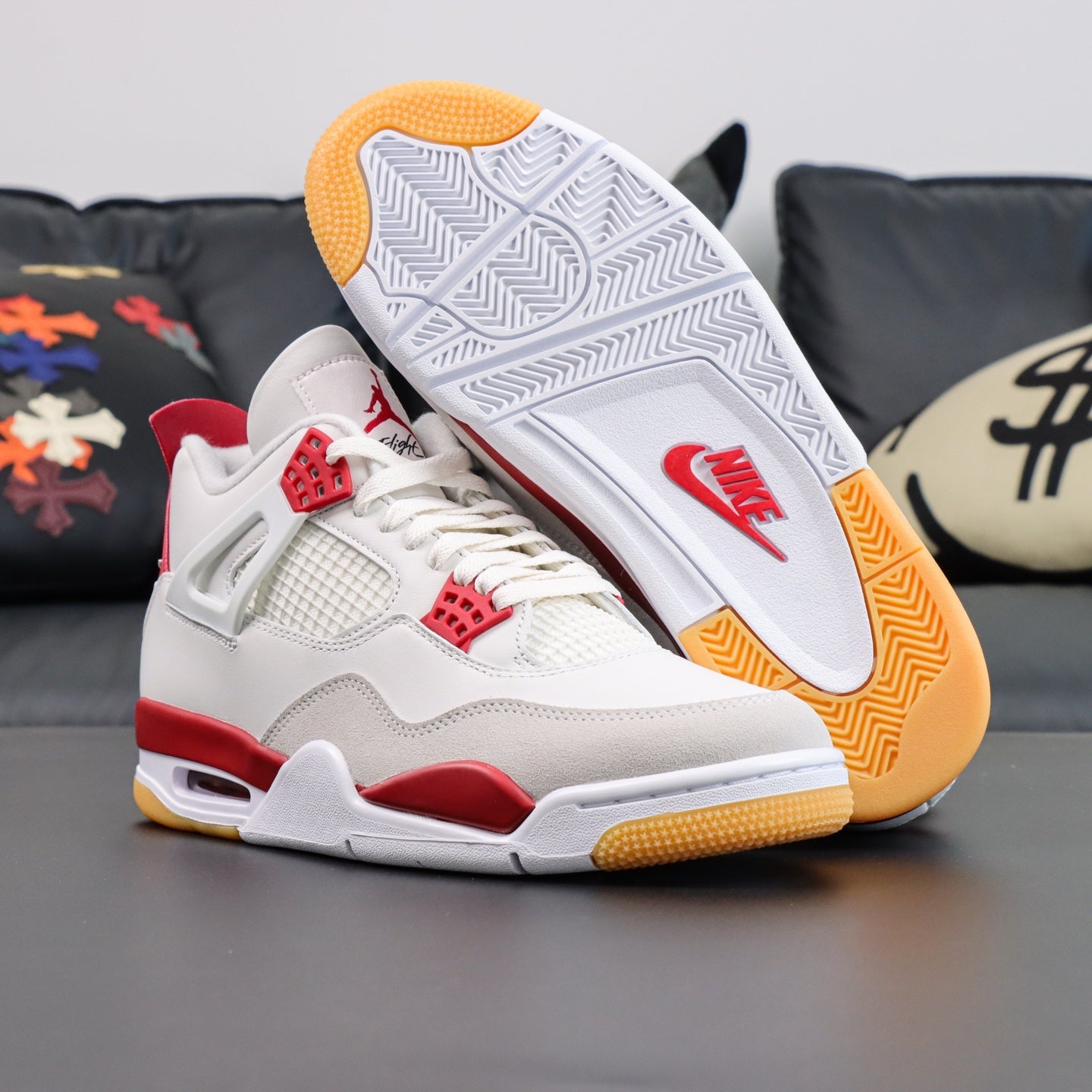 Jordan 4 x Nike SB "Varsity Red"
