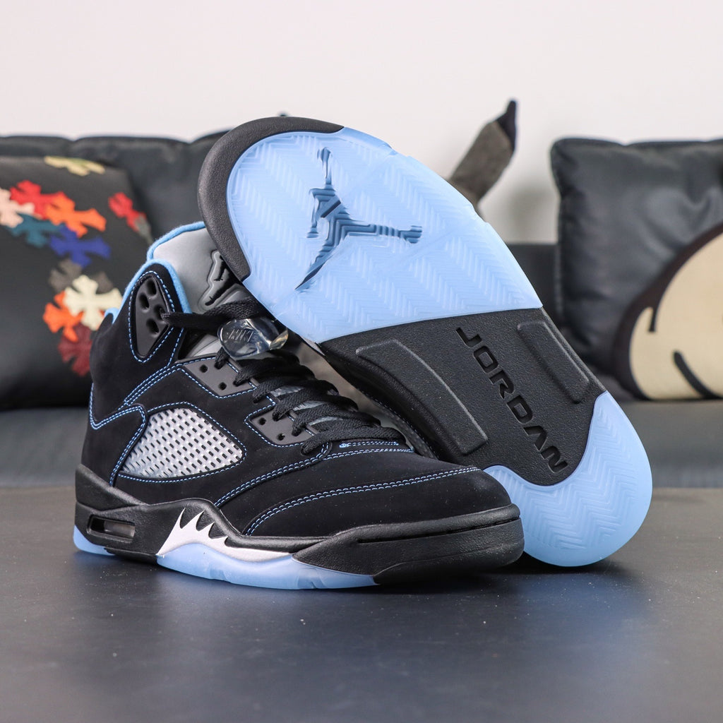 Jordan 5 'Black Carolina'