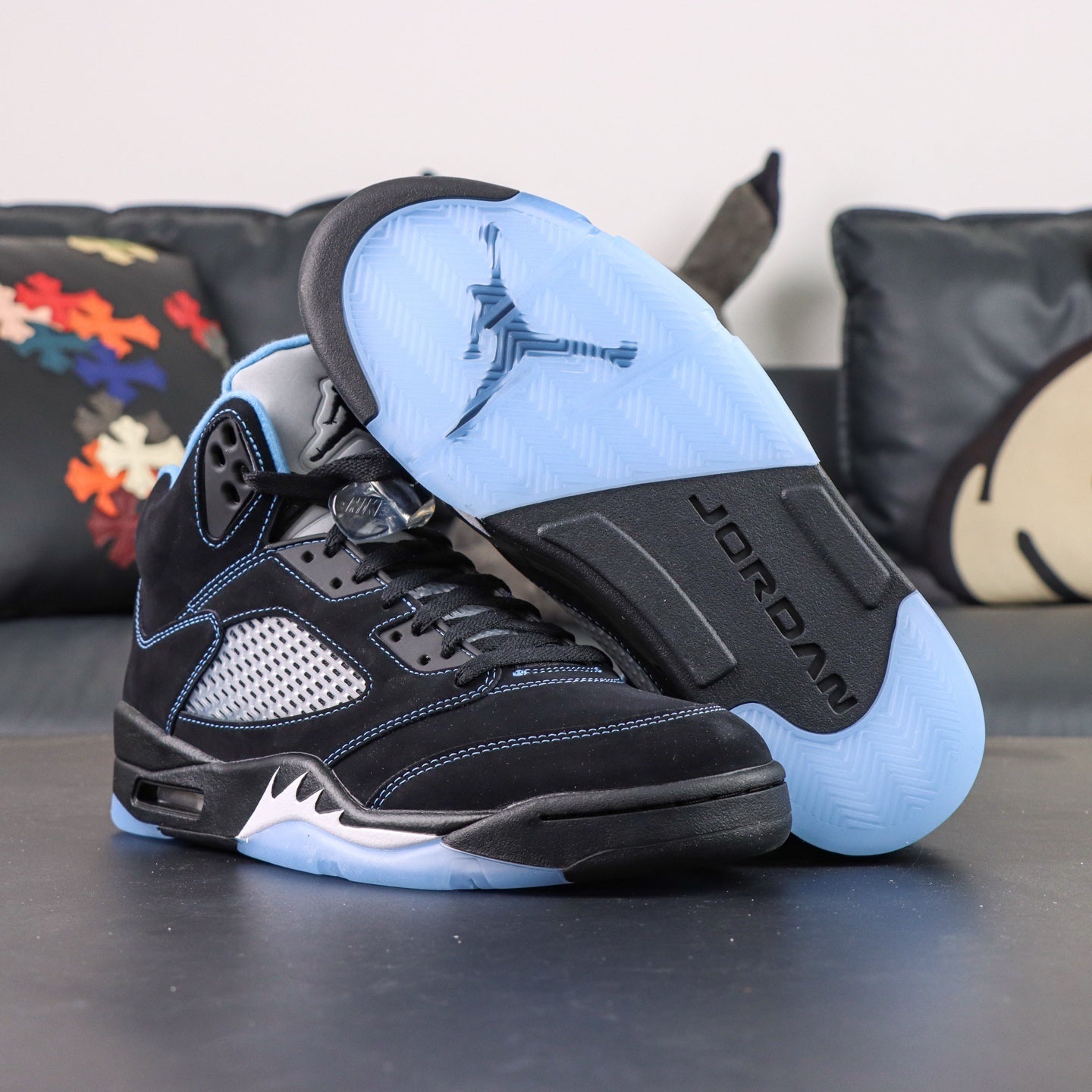 Jordan 5 'Black Carolina'