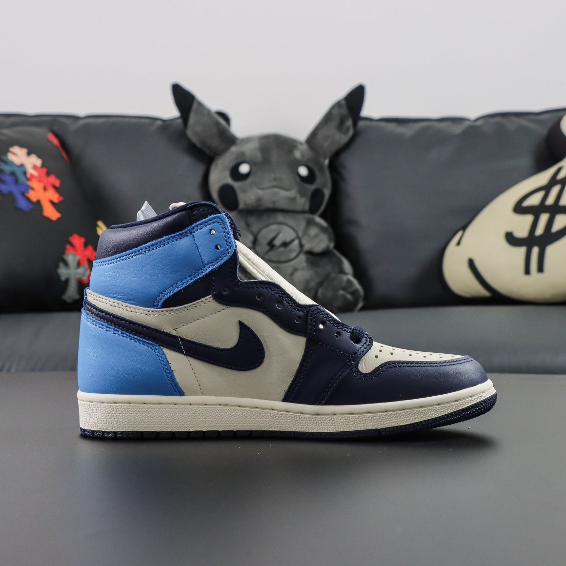 Jordan 1 Retro High OG 'Obsidian'
