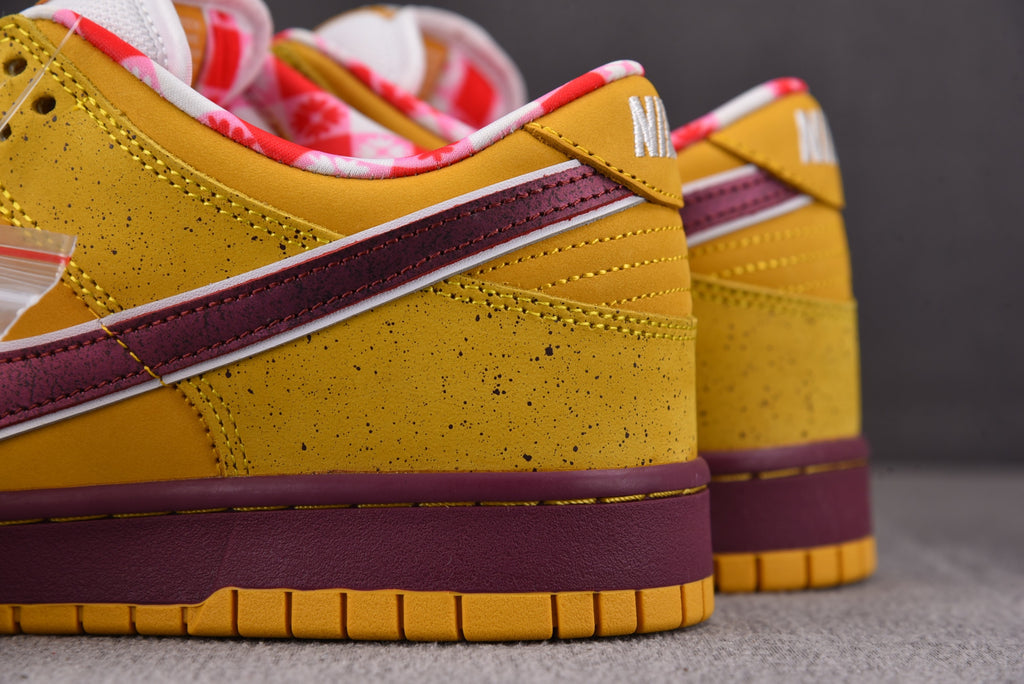 Nike SB Dunk  Low "Yellow Lobster"