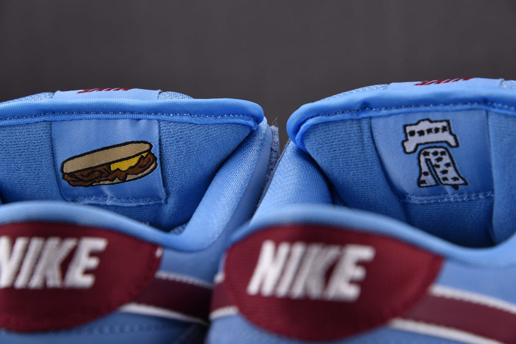 Nike SB Dunk  Low  "Philadelphia Phillies"