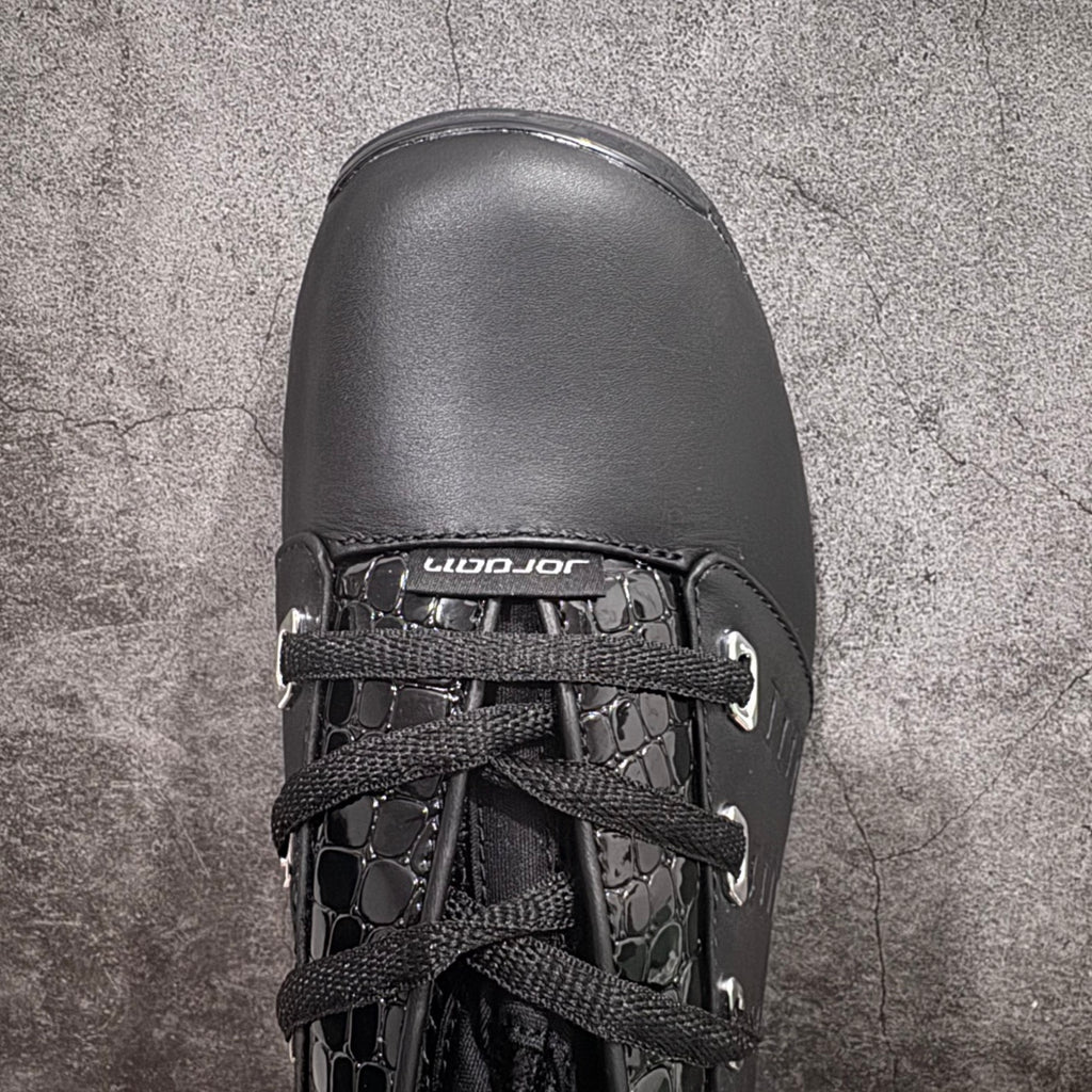 Jordan 17 Low 'Black Chrome'