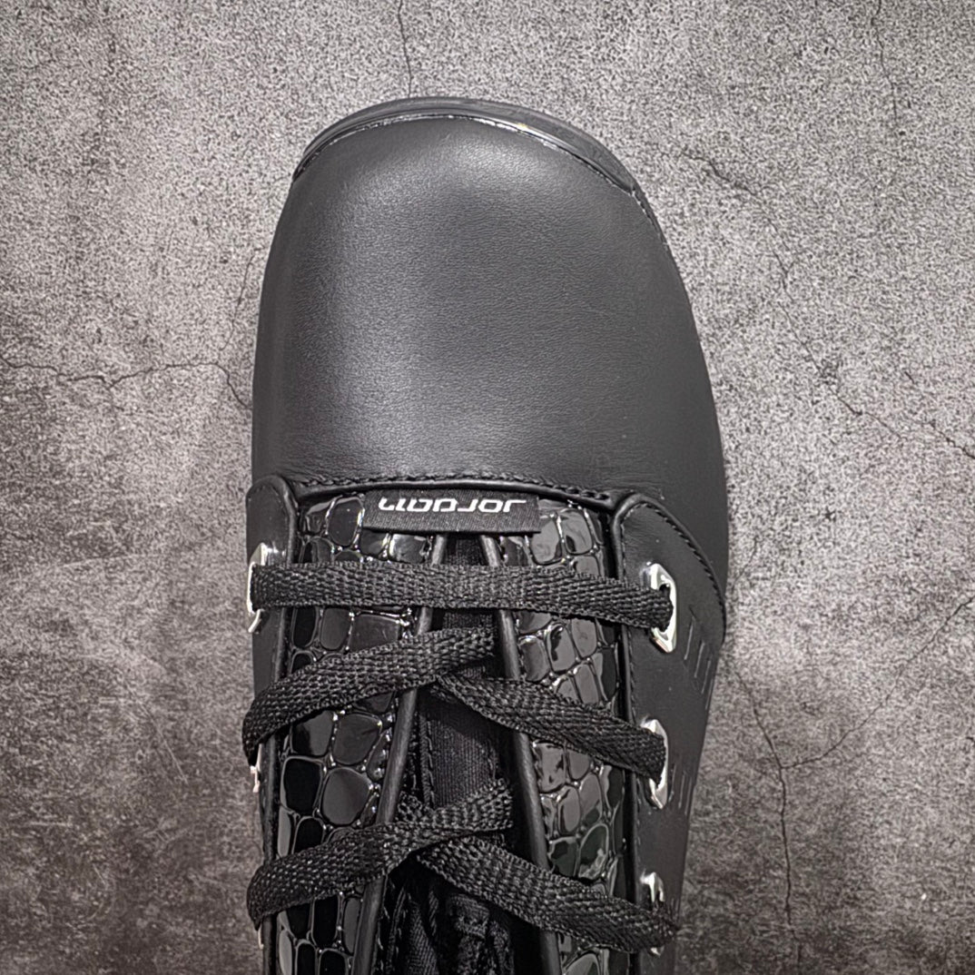 Jordan 17 Low 'Black Chrome'