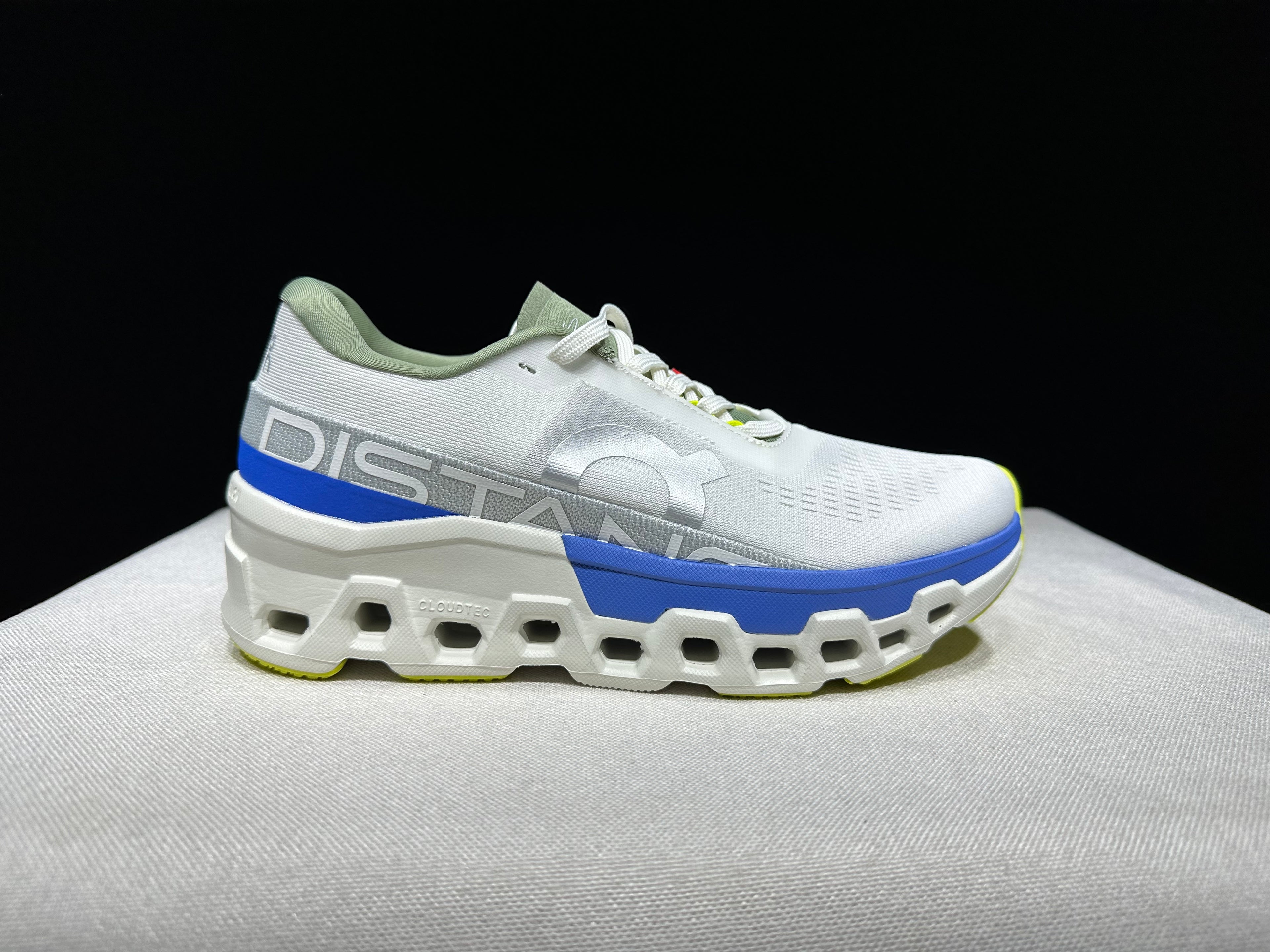 ON - Cloudmonster 2 'Distance White Lapis'