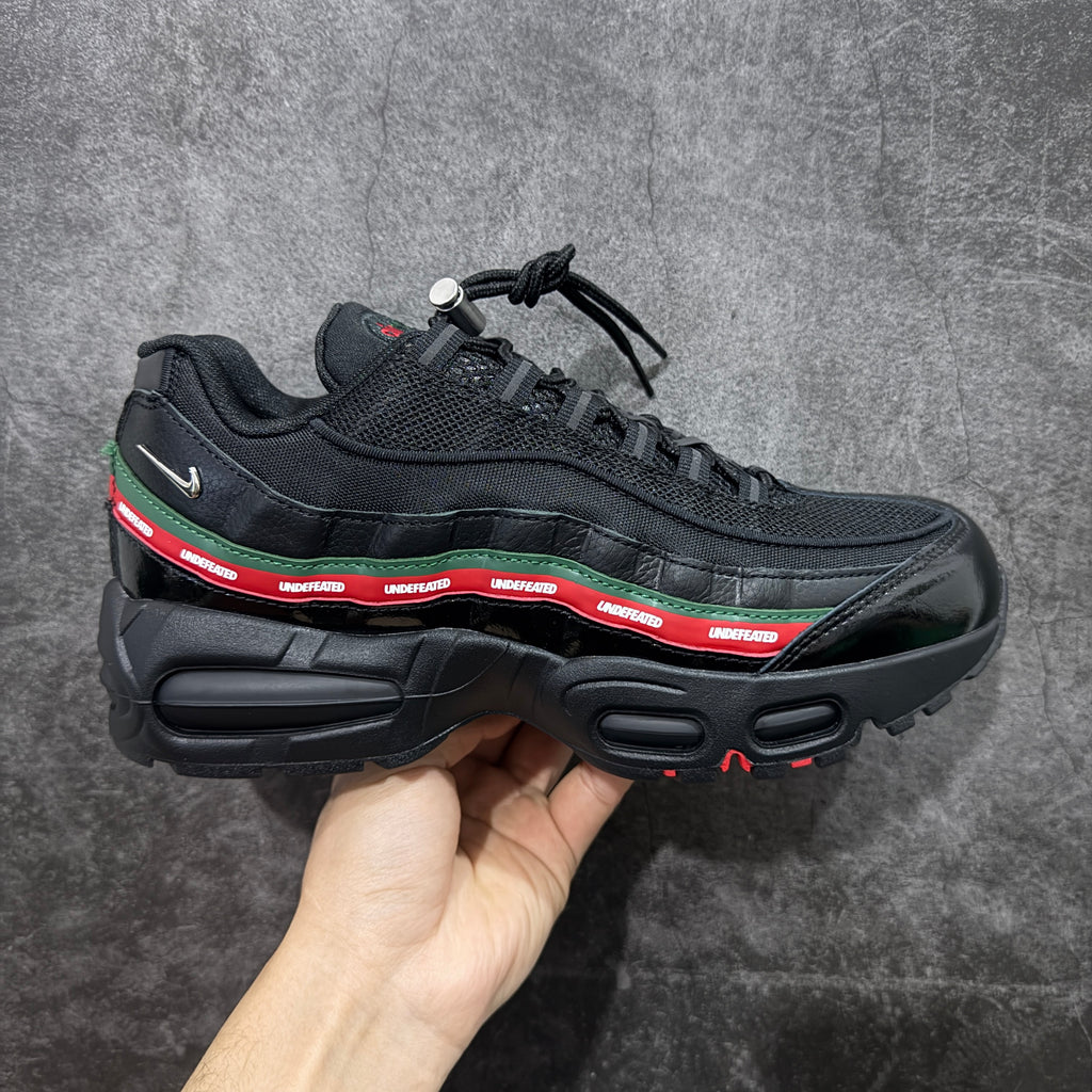 Nike Air Max 95 x Undefeated 'Black Metallic Silver'