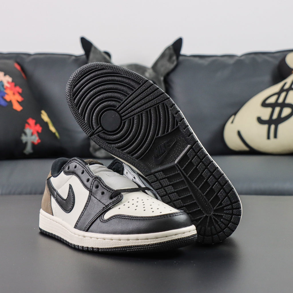 Jordan 1 Low OG 'Mocha'