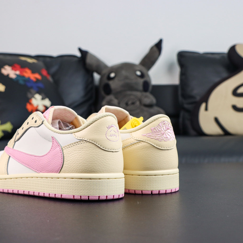 Jordan 1 Low OG x Travis Scott 'Shy Pink'