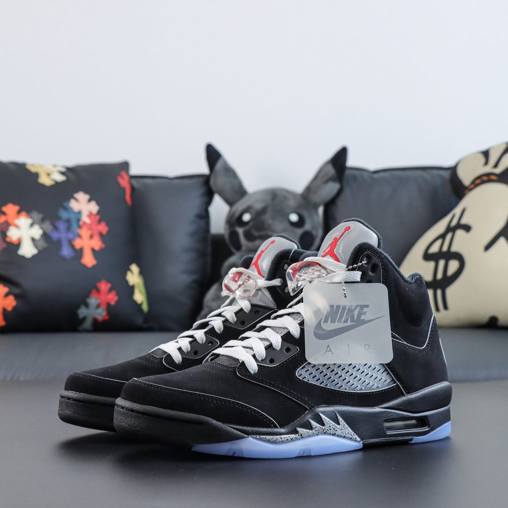 Jordan 5 Retro OG 'Black Metallic Reimagined'