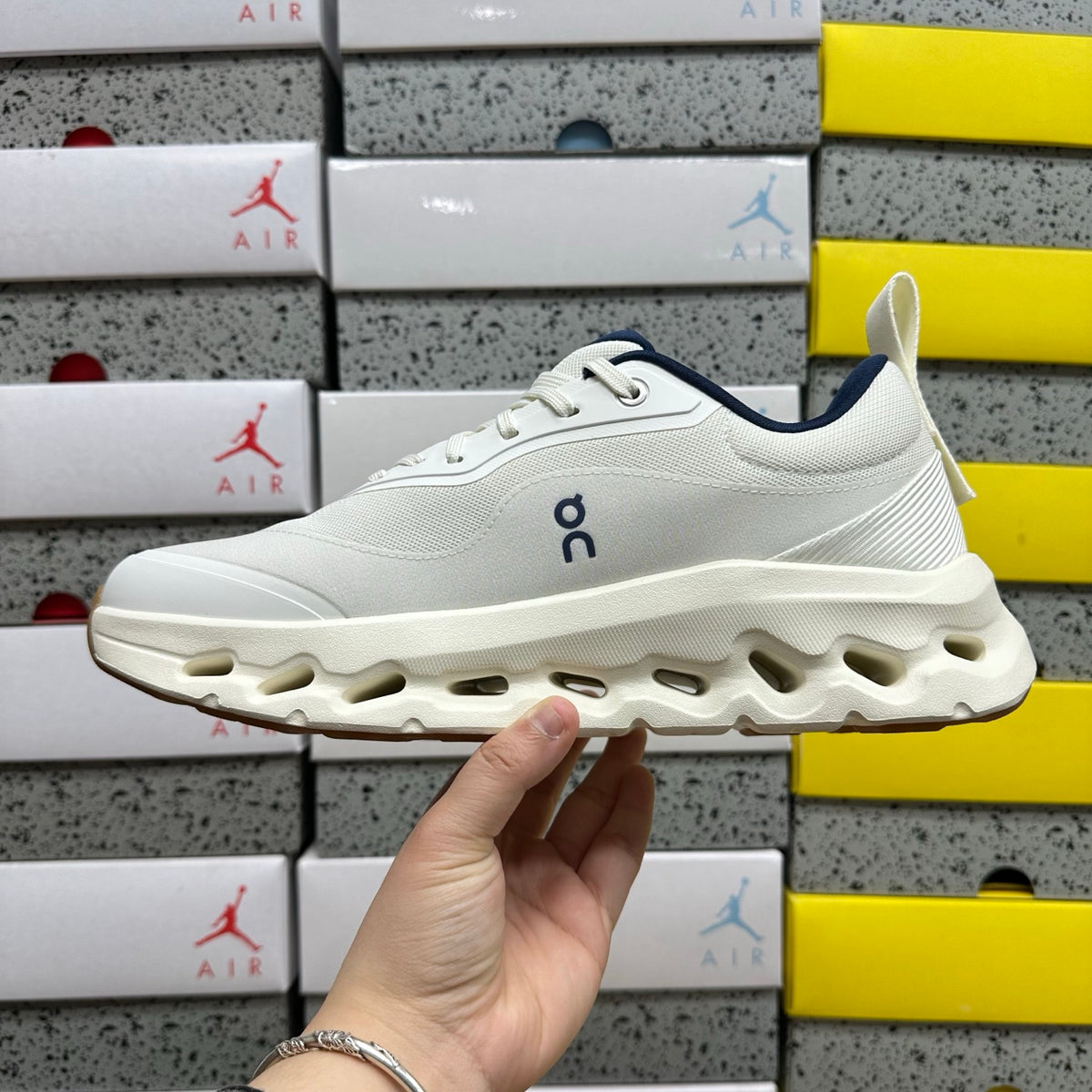 ON - Cloudtilt 2.0 x LOEWE 'White Blue'
