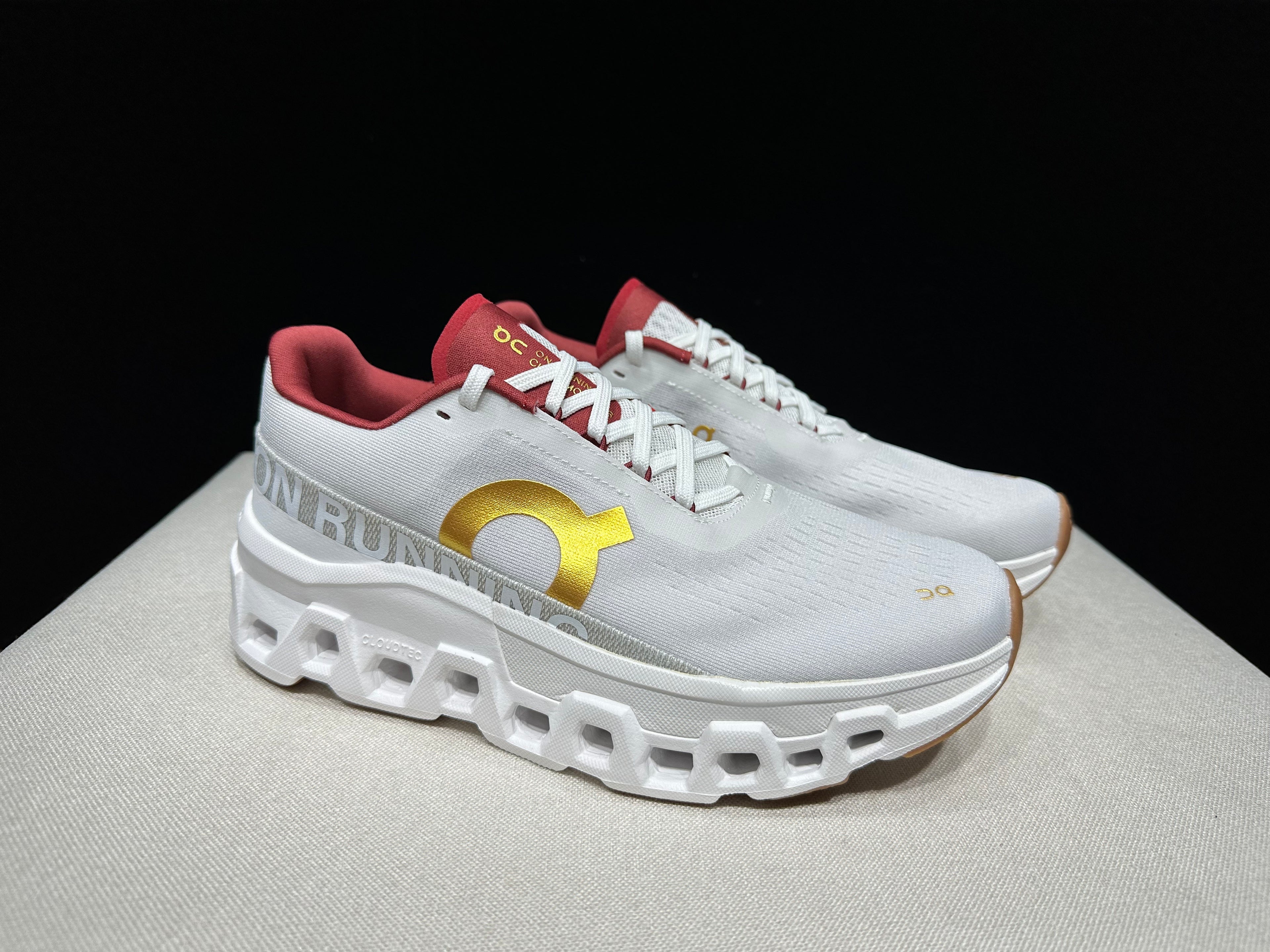ON - Cloudmonster 2 'Red Gold'