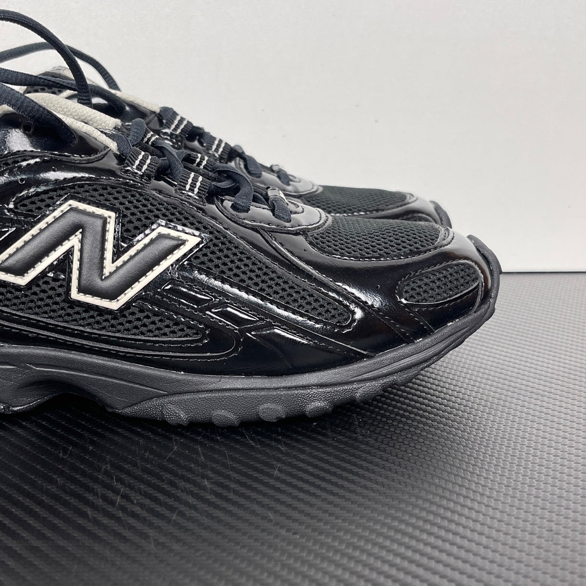 New Balance 204L "Black Timberwolf"