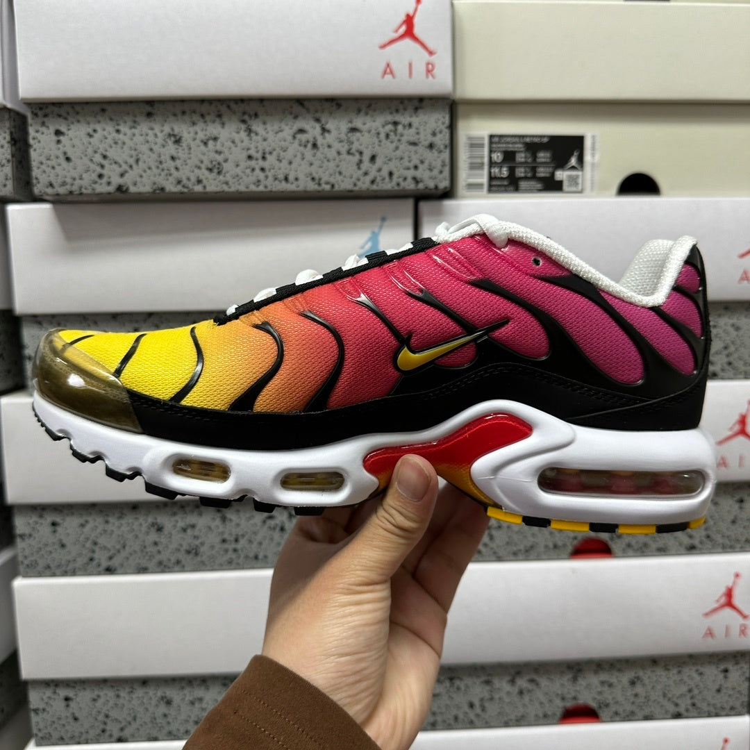 NIKE AIR MAX PLUS Yellow Pink Gradient