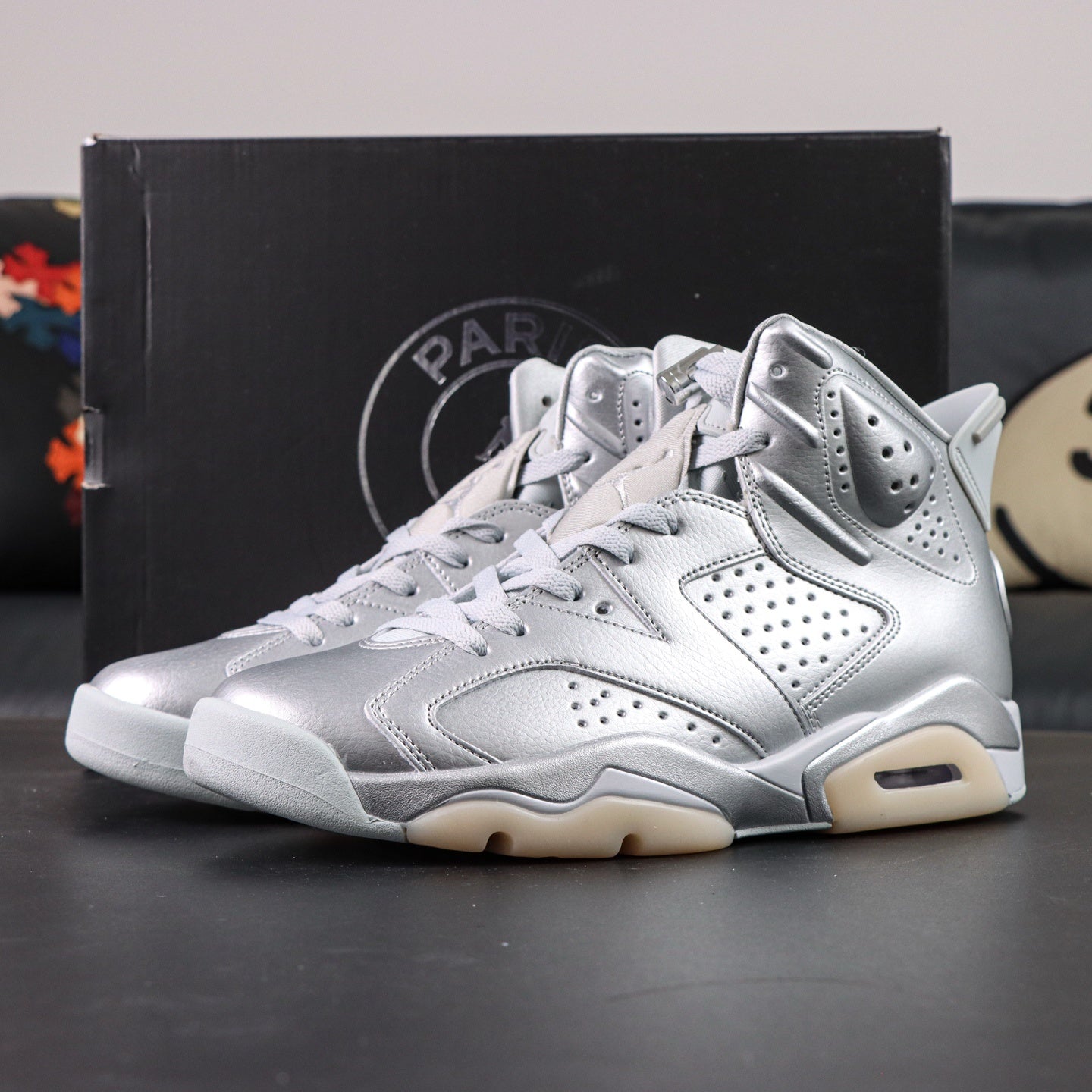 Jordan 6 x Paris Saint-Germain PSG 'Metallic Silver'