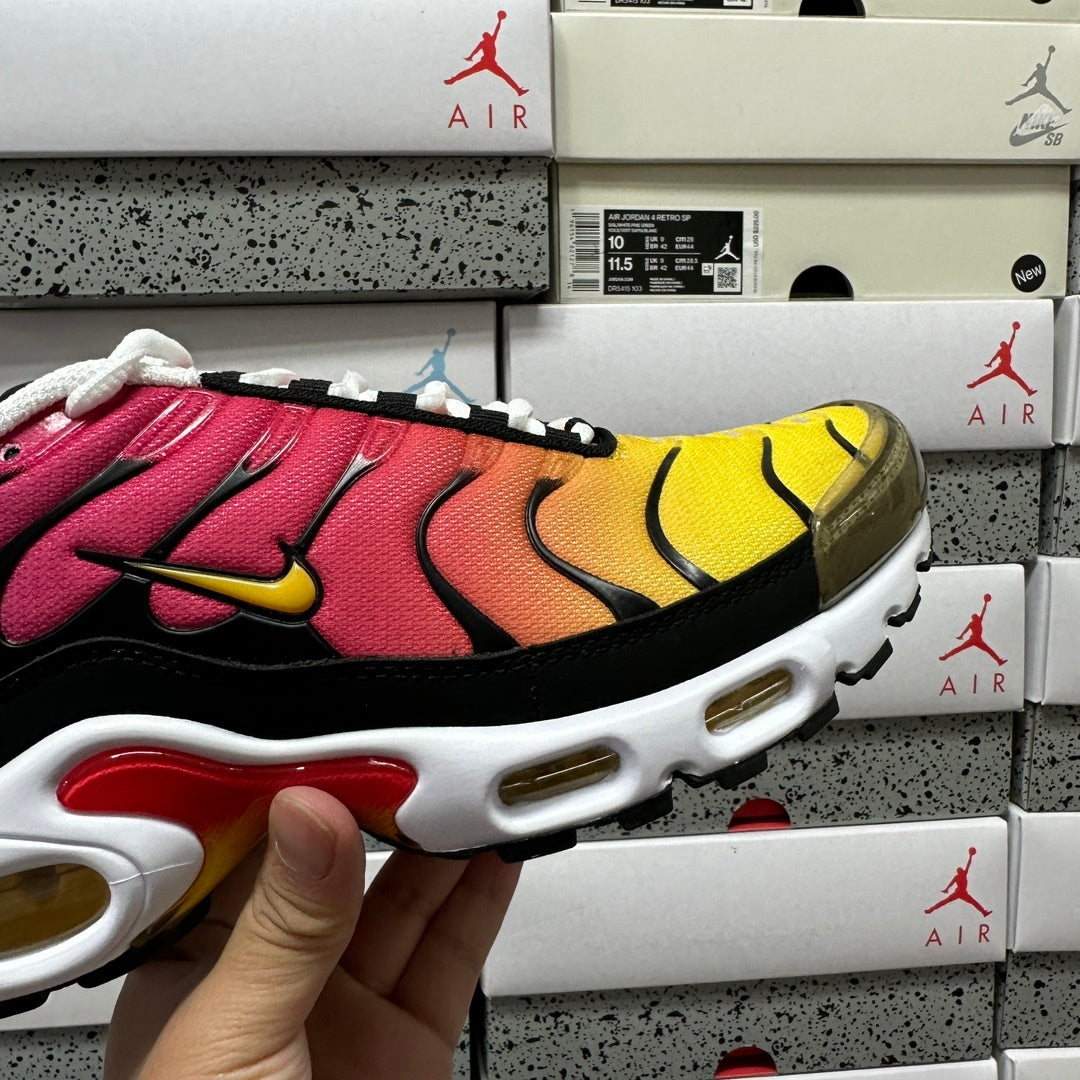 NIKE AIR MAX PLUS Yellow Pink Gradient