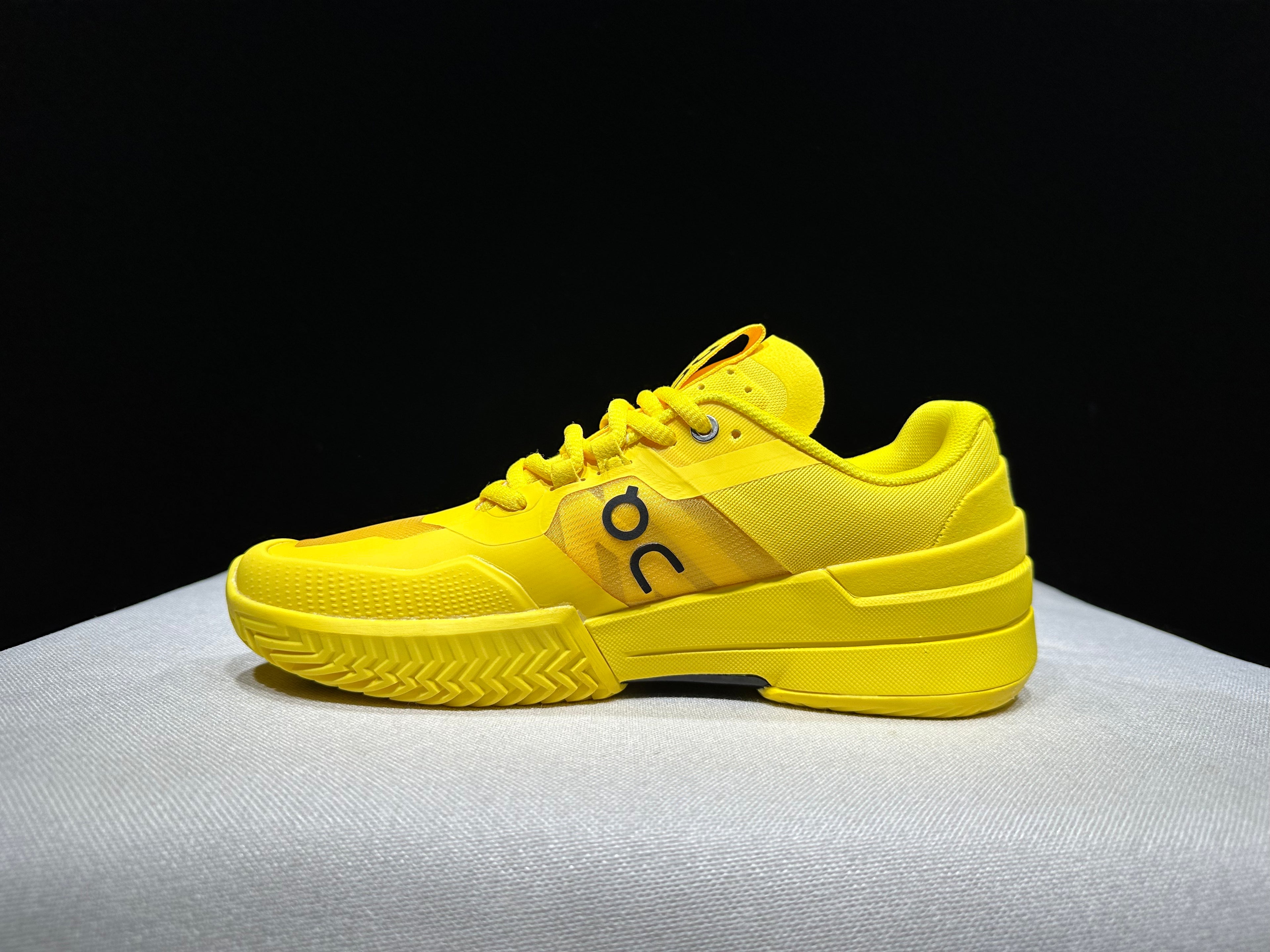 THE ROGER Pro 2 'Lime | Limelight'