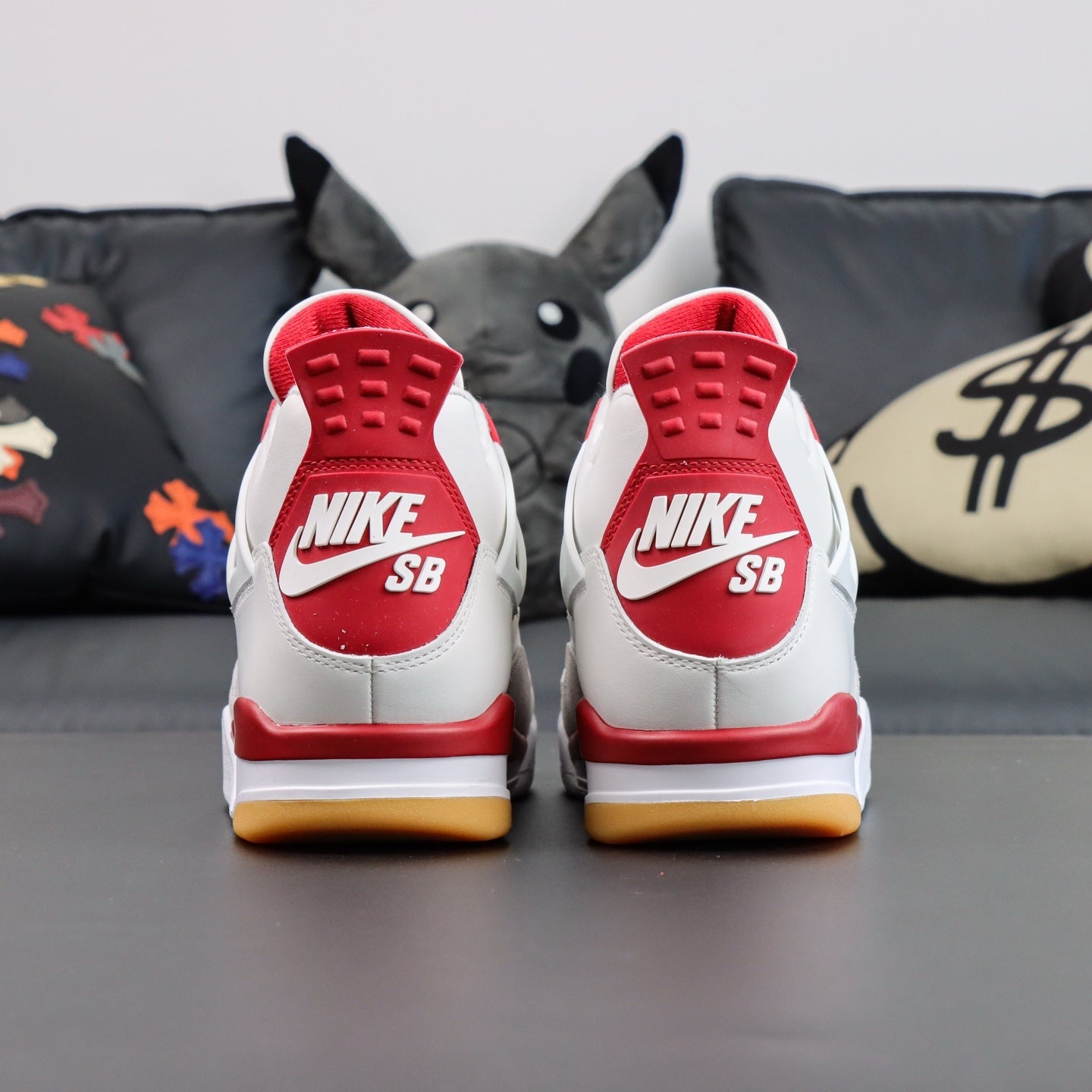 Jordan 4 x Nike SB "Varsity Red"