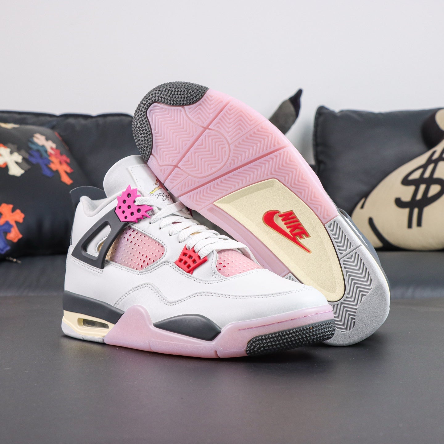 Air Jordan 4 Retro 'Comic'