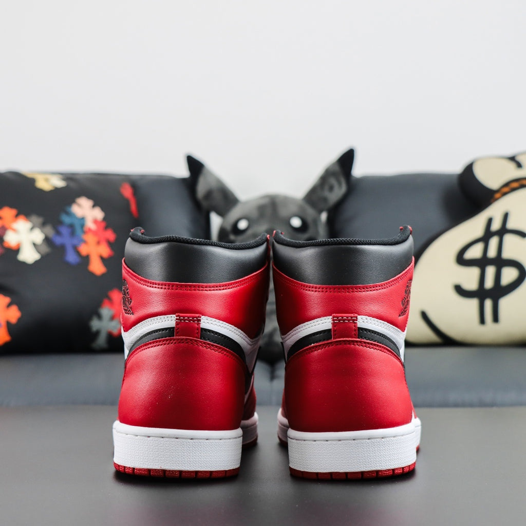 Jordan 1 Retro High OG 'Chicago'