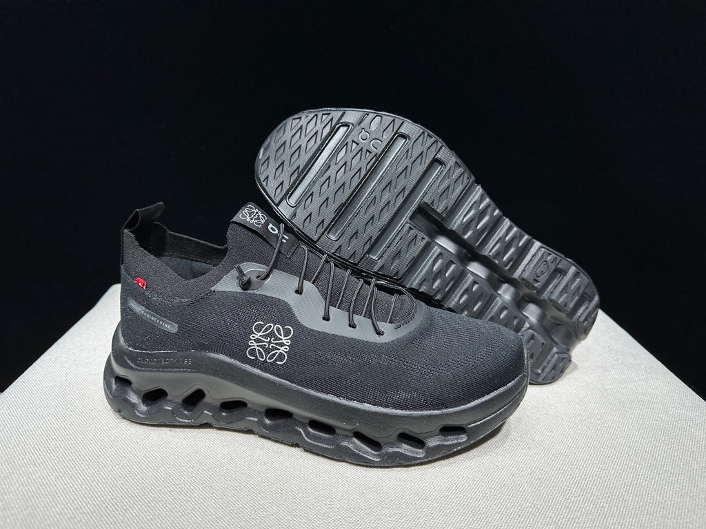ON - Cloudtilt x Loewe 'All Black'