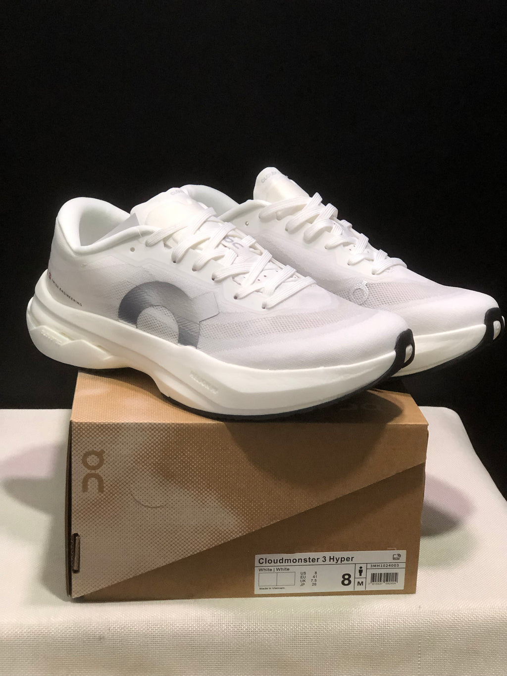 ON - CLOUD BOOM RUNNING WHITE