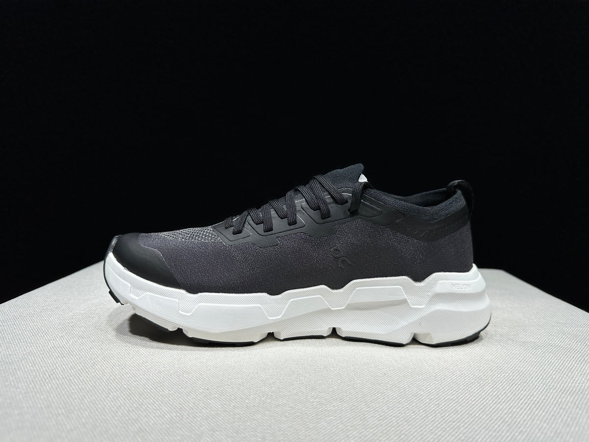 ON - CLOUDSOMA BLACK WHITE