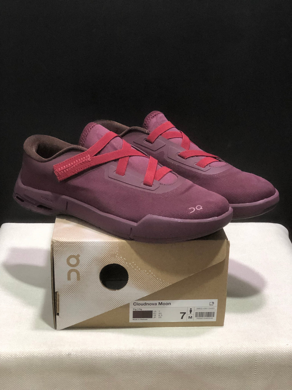 ON - CLOUDNOVA X ZENDAYA Fig