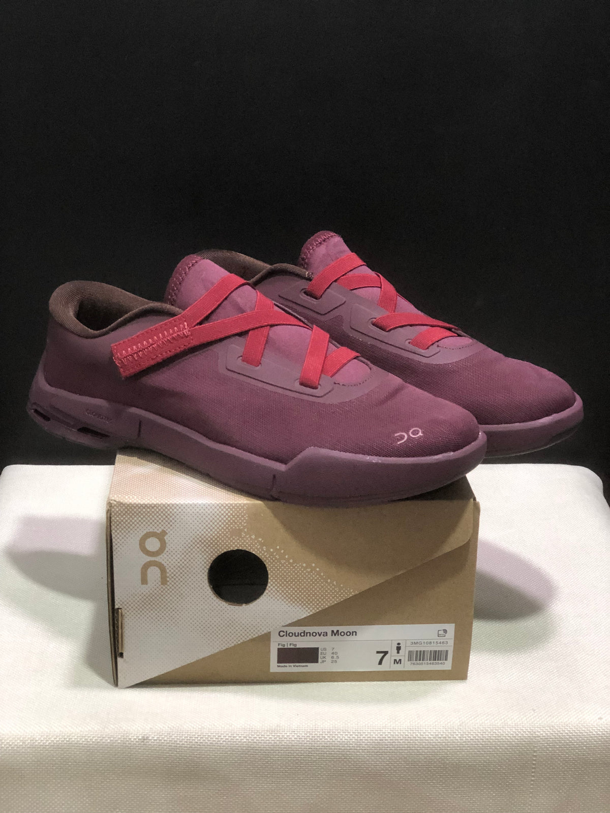 ON - CLOUDNOVA X ZENDAYA Fig