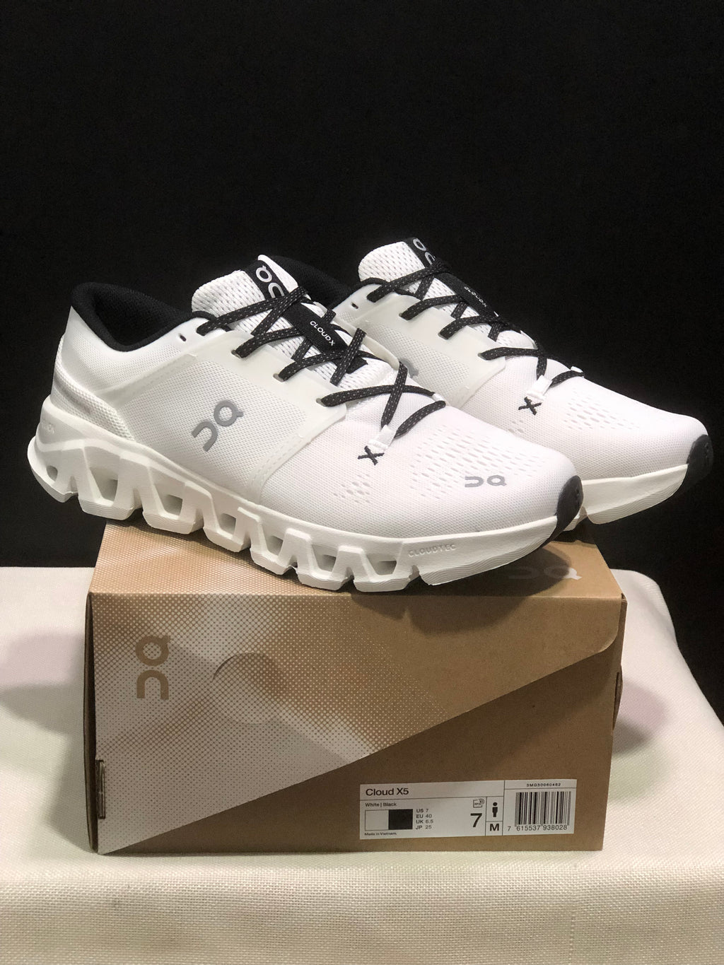 ON - Cloud X5 WHITE BLACK