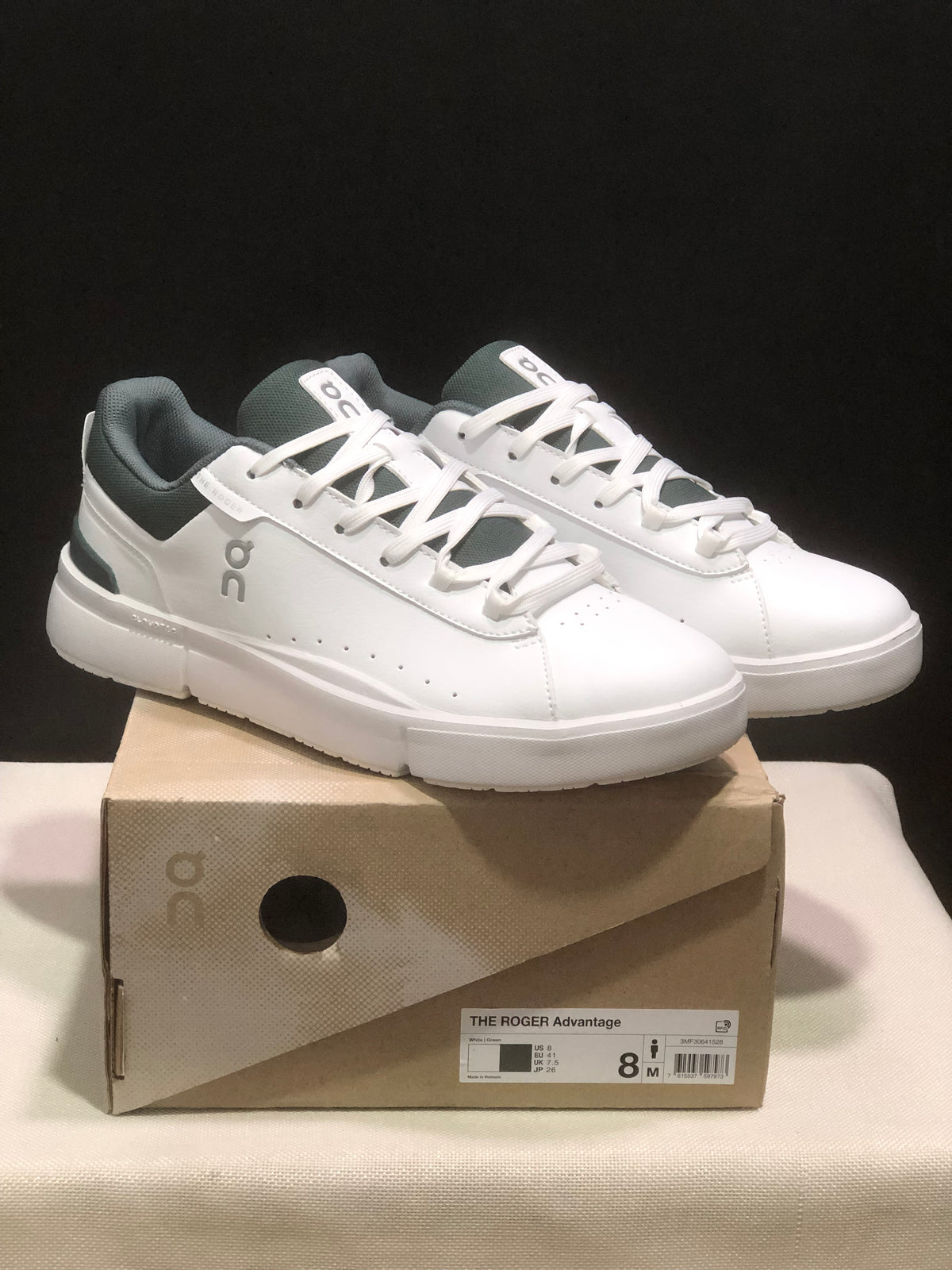 ON - ROGER FEDERER X THE ROGER CENTRE COURT WHITE GREEN