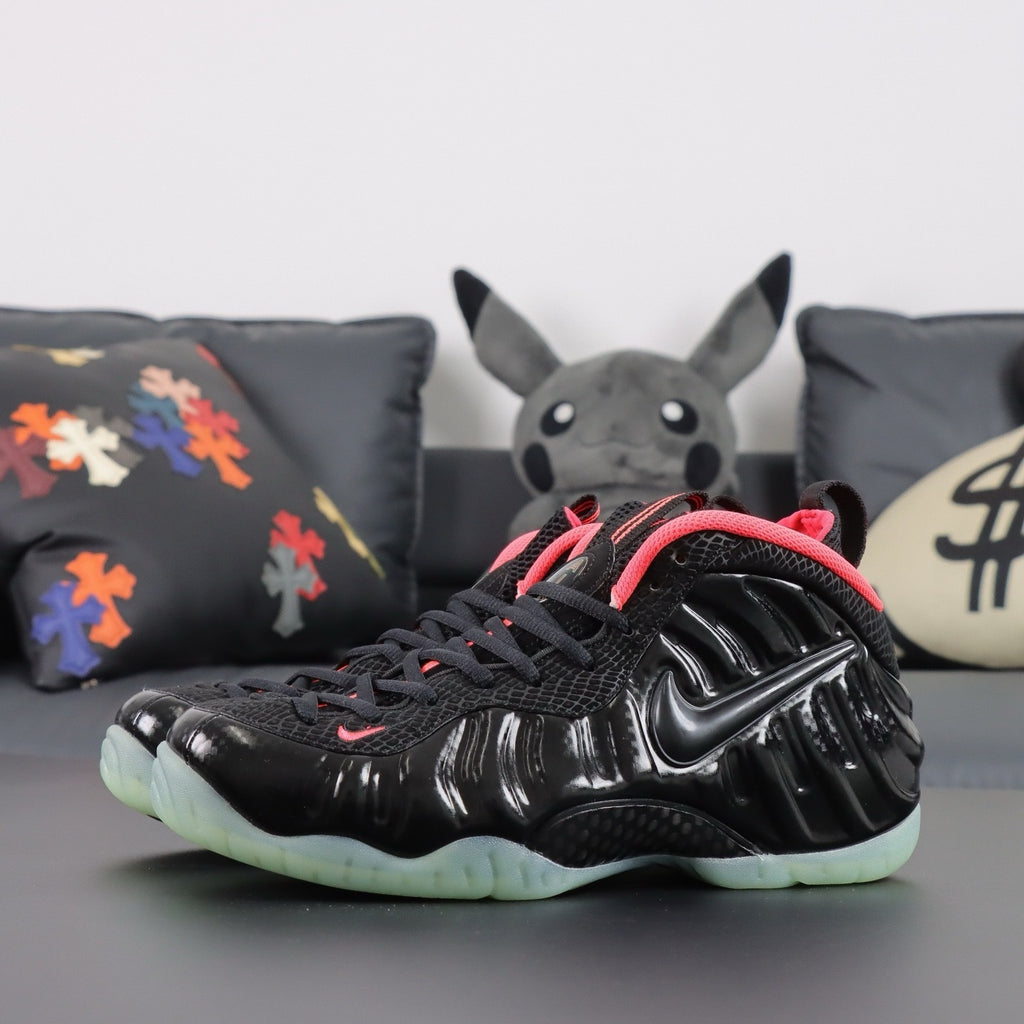 NIKE AIR  Foamposite Pro Yeezy