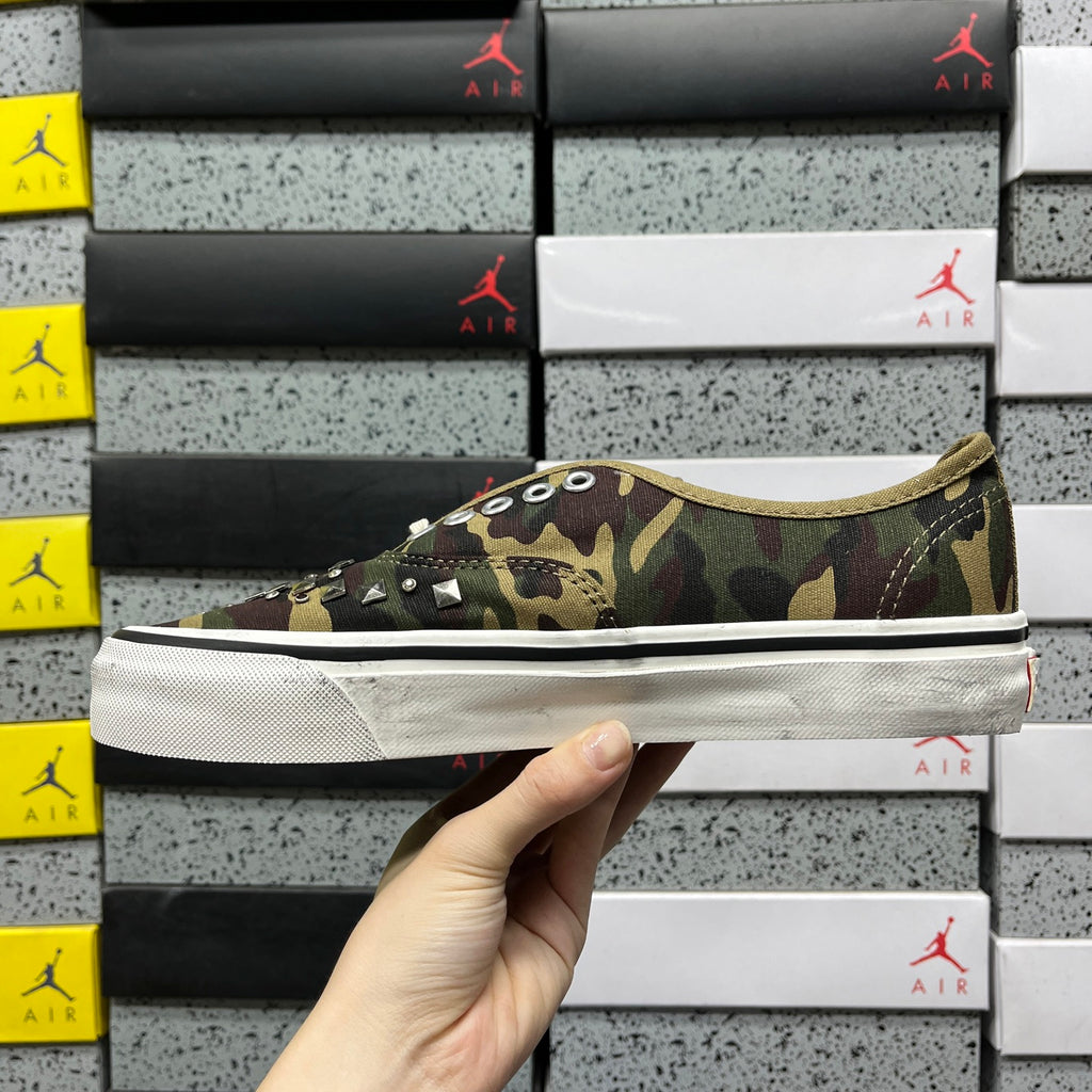 VANS LX AUTHENTIC 44 Woodland Camo Green