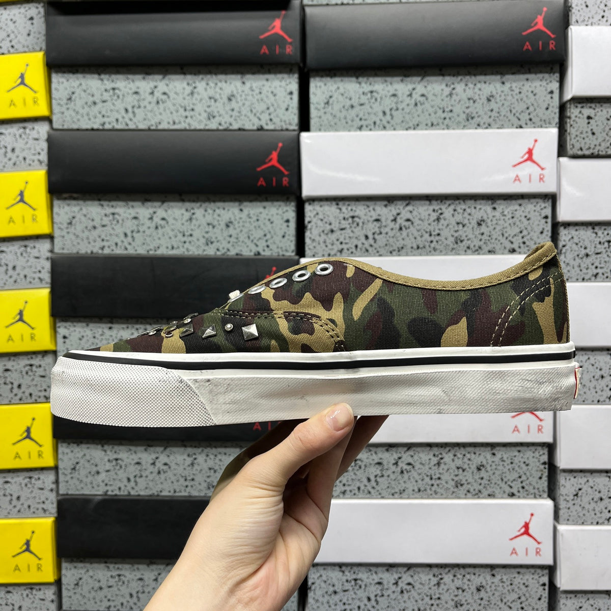 VANS LX AUTHENTIC 44 Woodland Camo Green