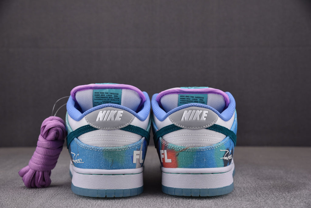 Nike SB Dunk  Low Futura Laboratories Bleached Aqua