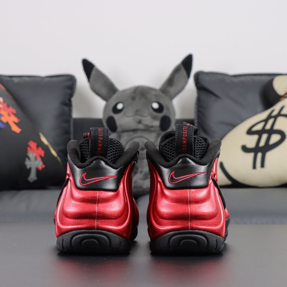 NIKE AIR  Foamposite Pro University Red