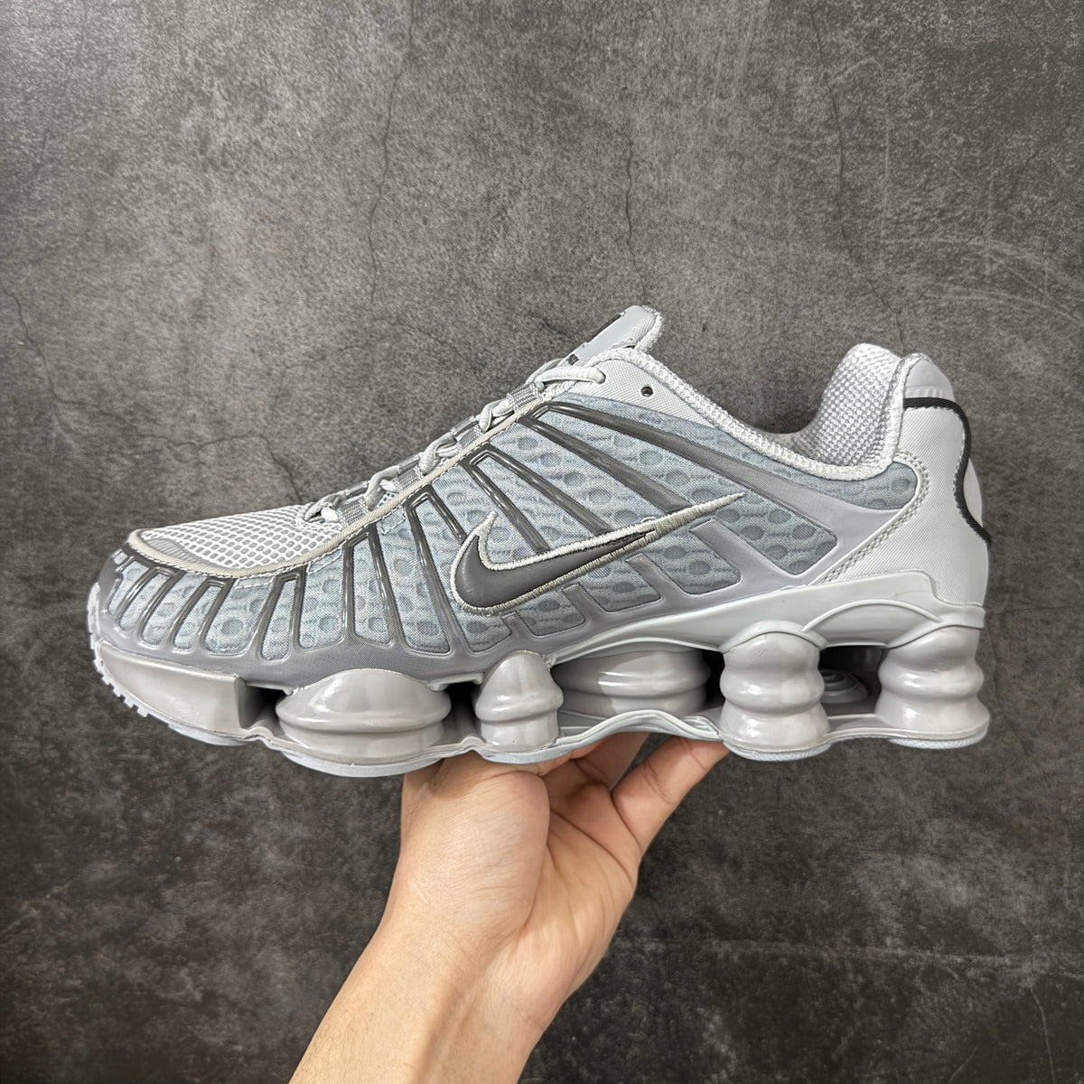 NIKE SHOX TLX Wolf Grey Iron Grey