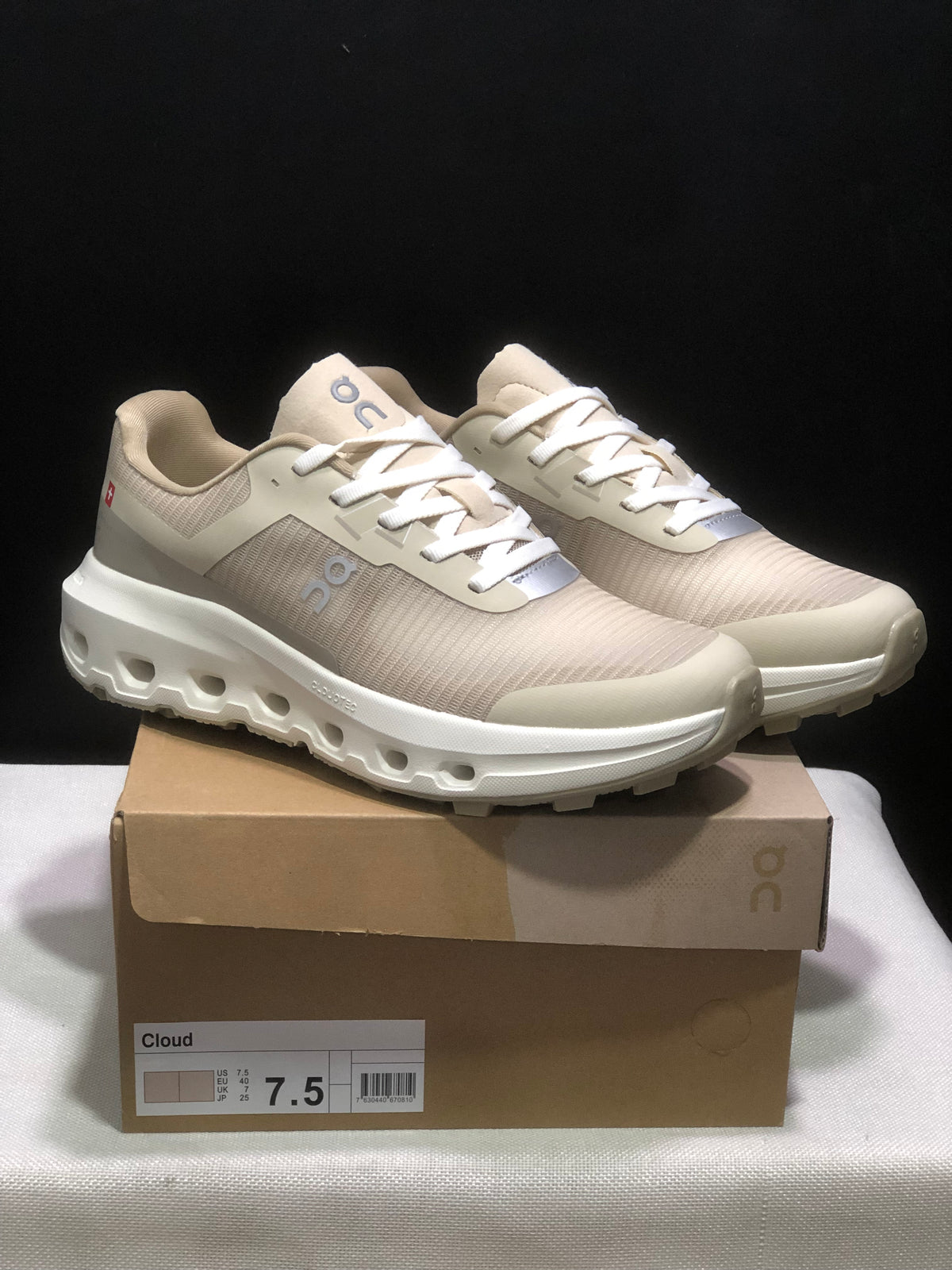 ON - CLOUDVISTA 2 cream beige