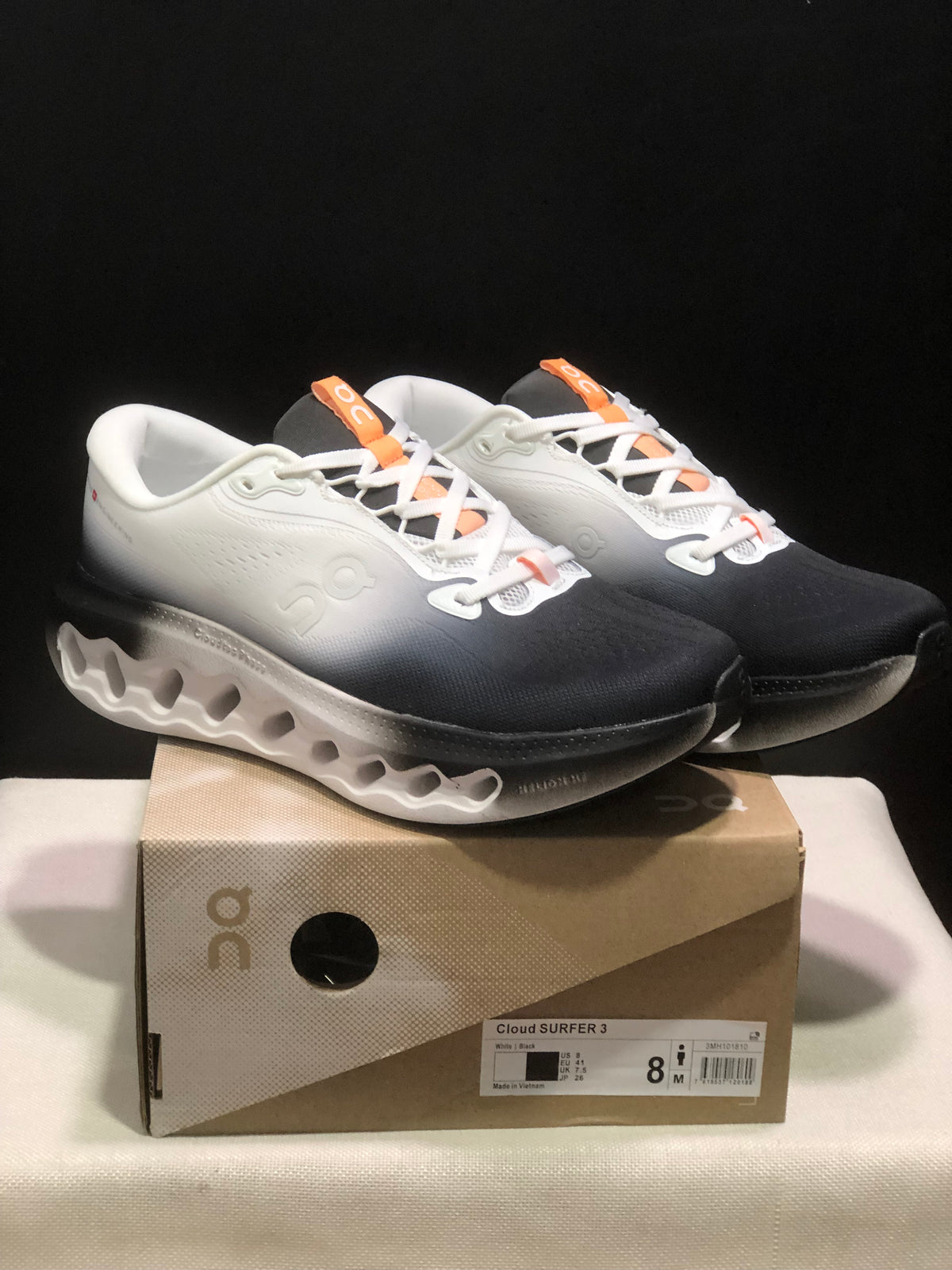 ON - CLOUDSURFER 3 WHITE BLACK