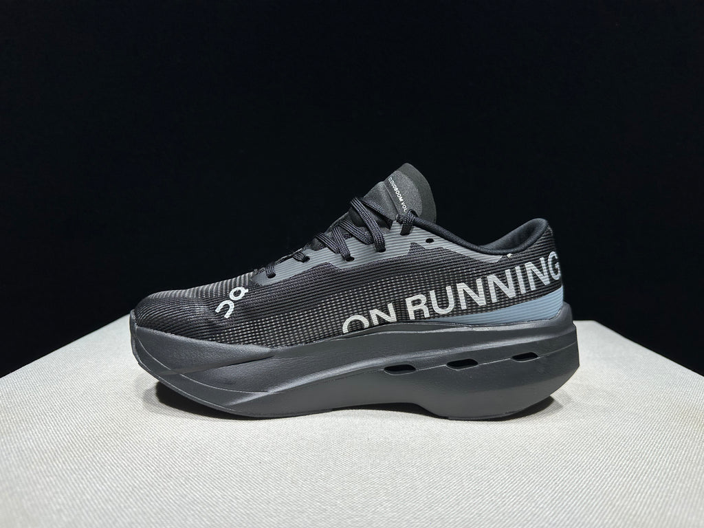 ON - CLOUDBOOM VOLT ALL BLACK V2