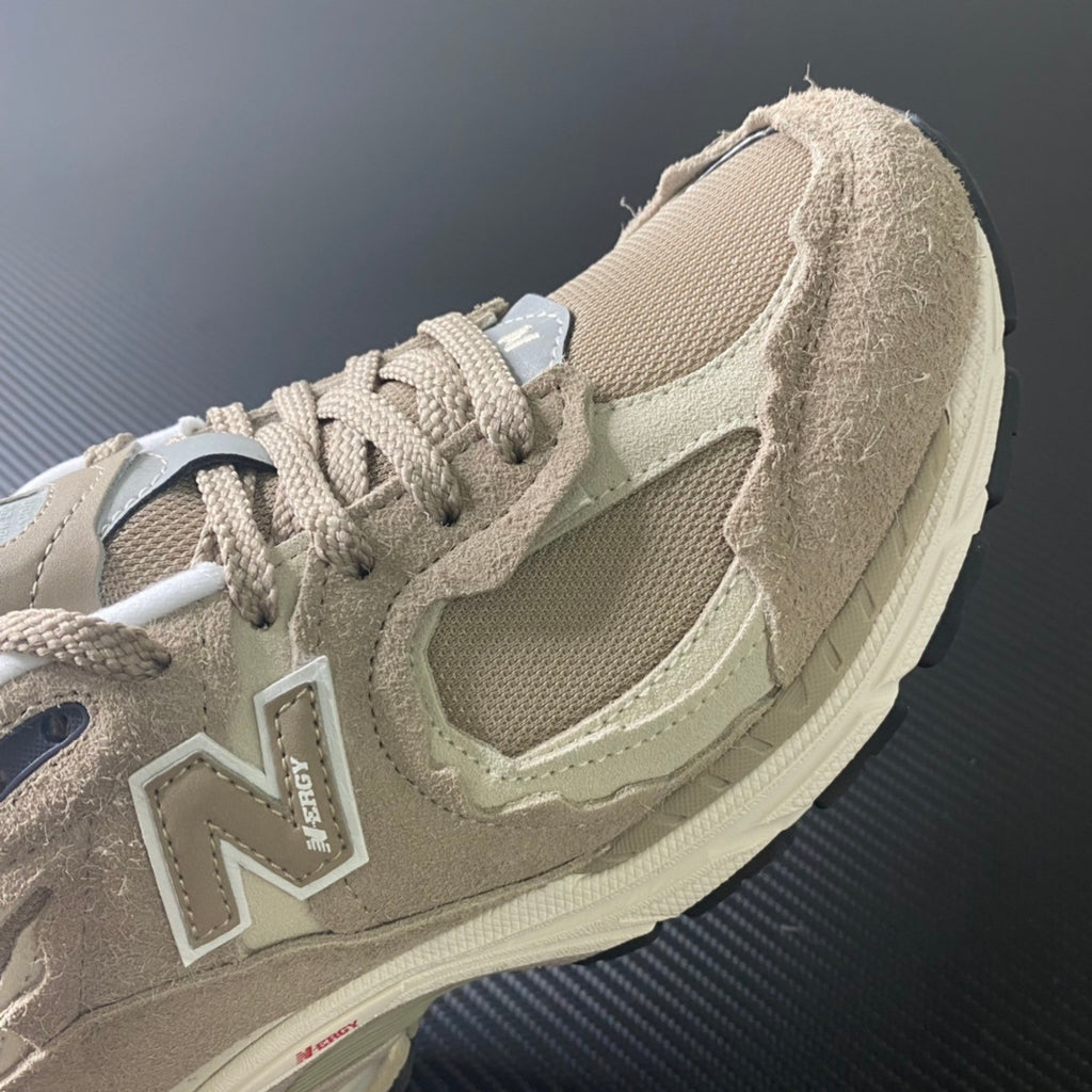 NEW BALANCE 2002R "Protection Pack - Driftwood"