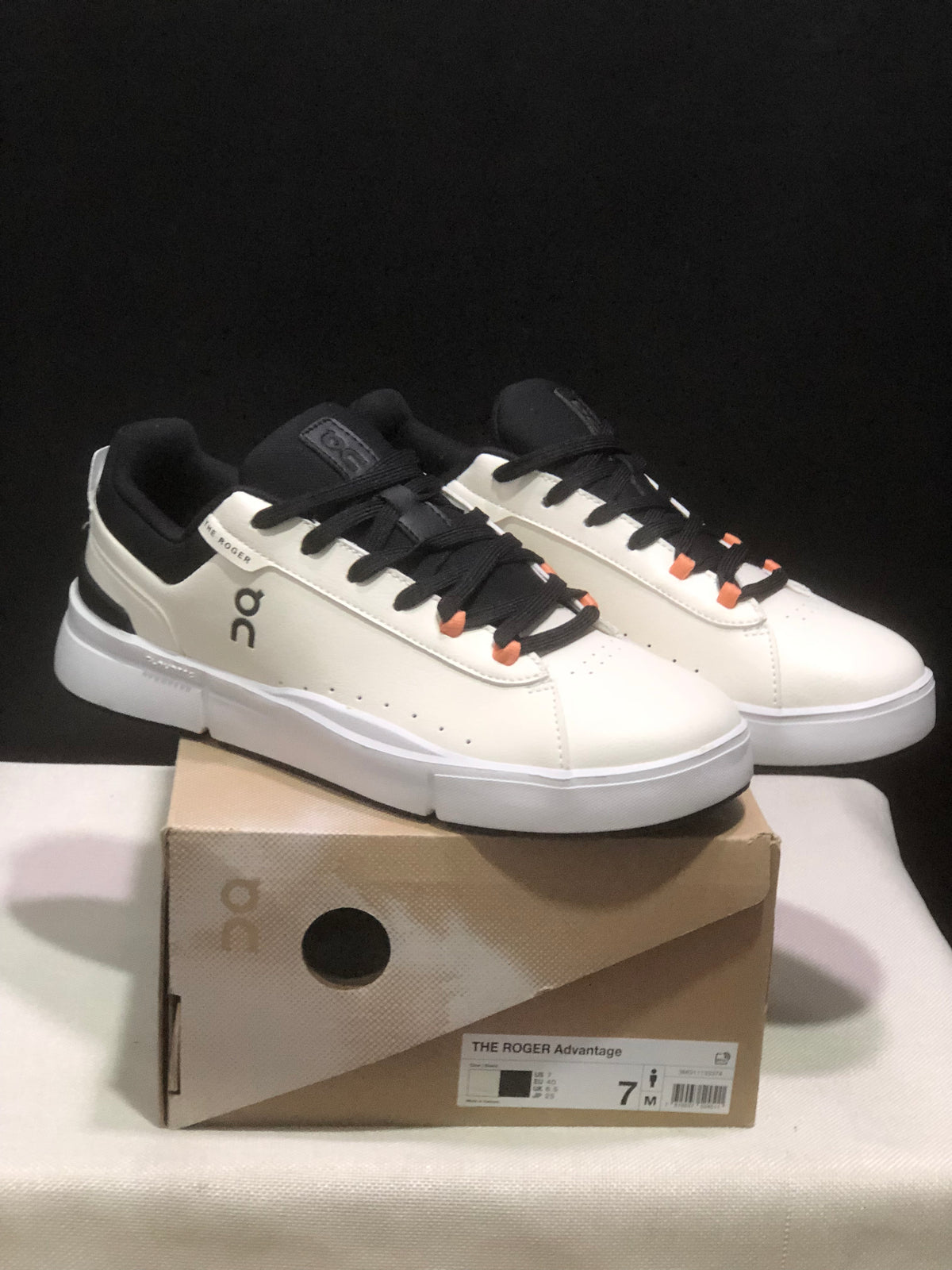 ON - ROGER FEDERER X THE ROGER CENTRE COURT DEW BLACK