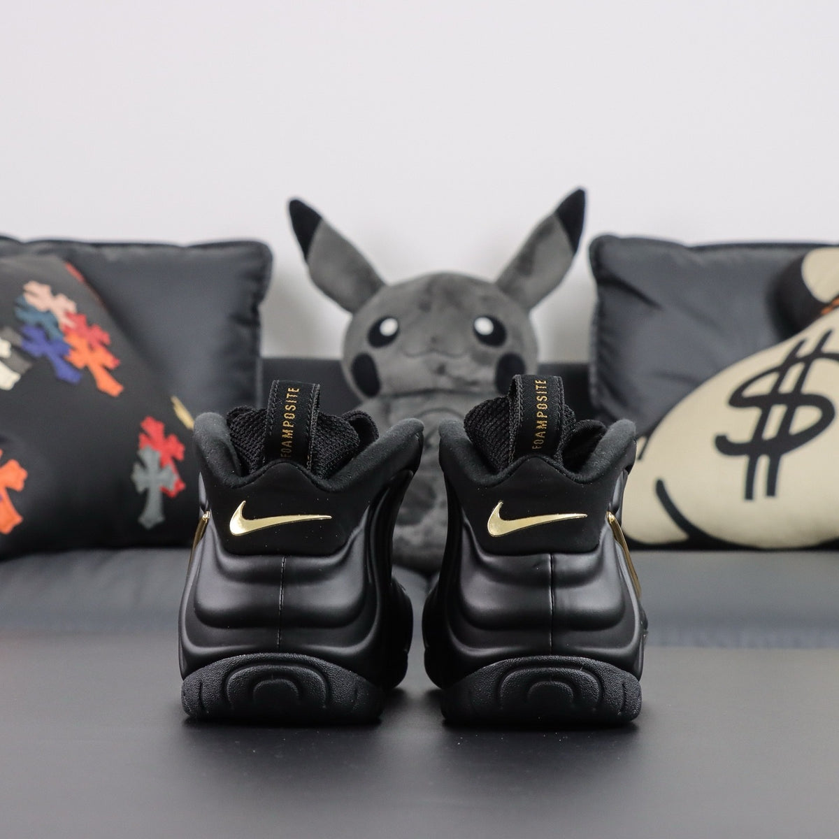 NIKE AIR  Foamposite Pro Black Metallic Gold
