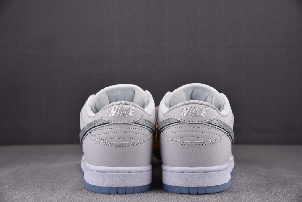 Nike SB Dunk  Low "White Lobster"