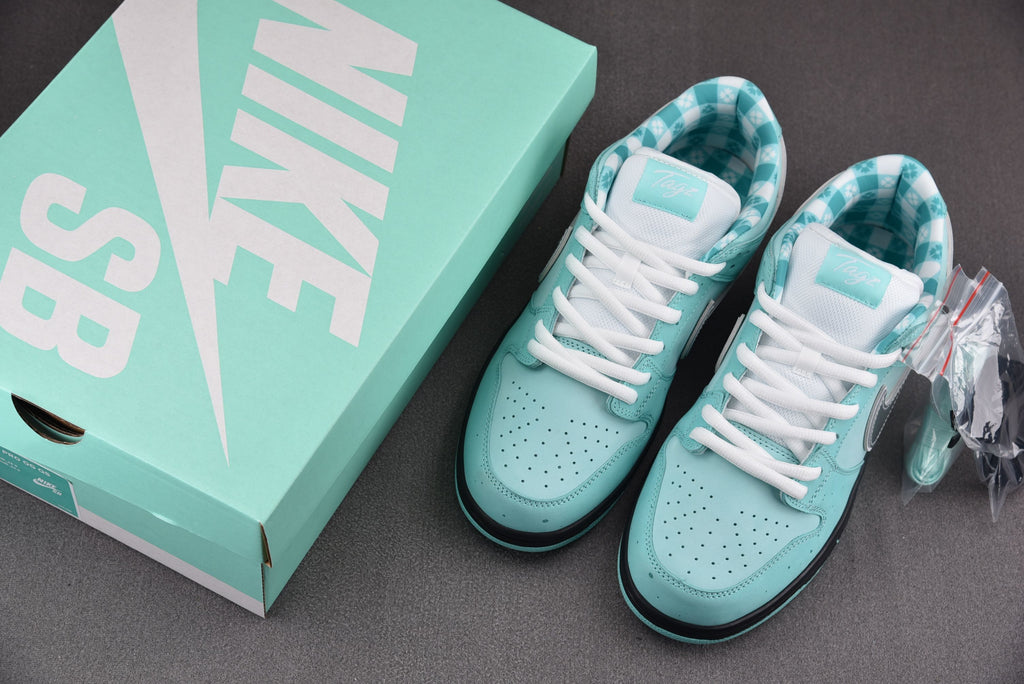 Nike SB Dunk  Low "Tiffany Aqua Diamond Lobster"