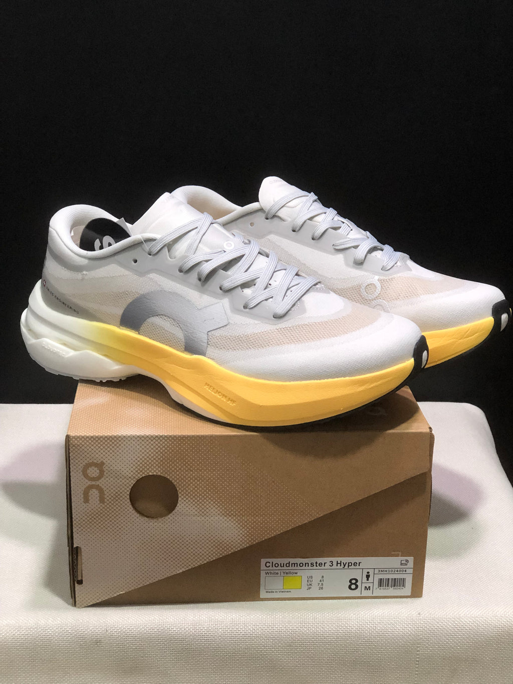 ON - CLOUD BOOM RUNNING WHITE YELLOW