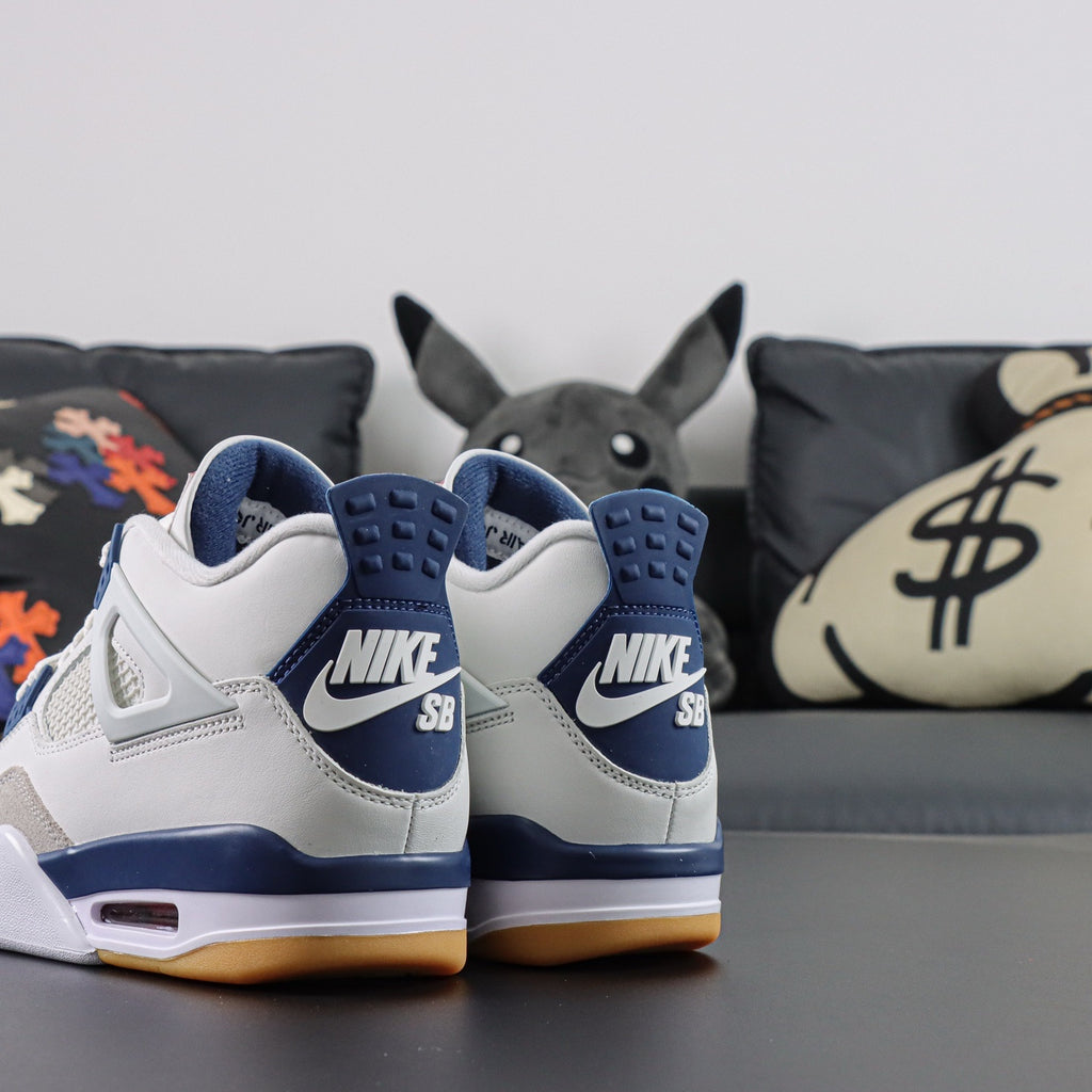 Jordan 4 Retro SB 'White Navy'