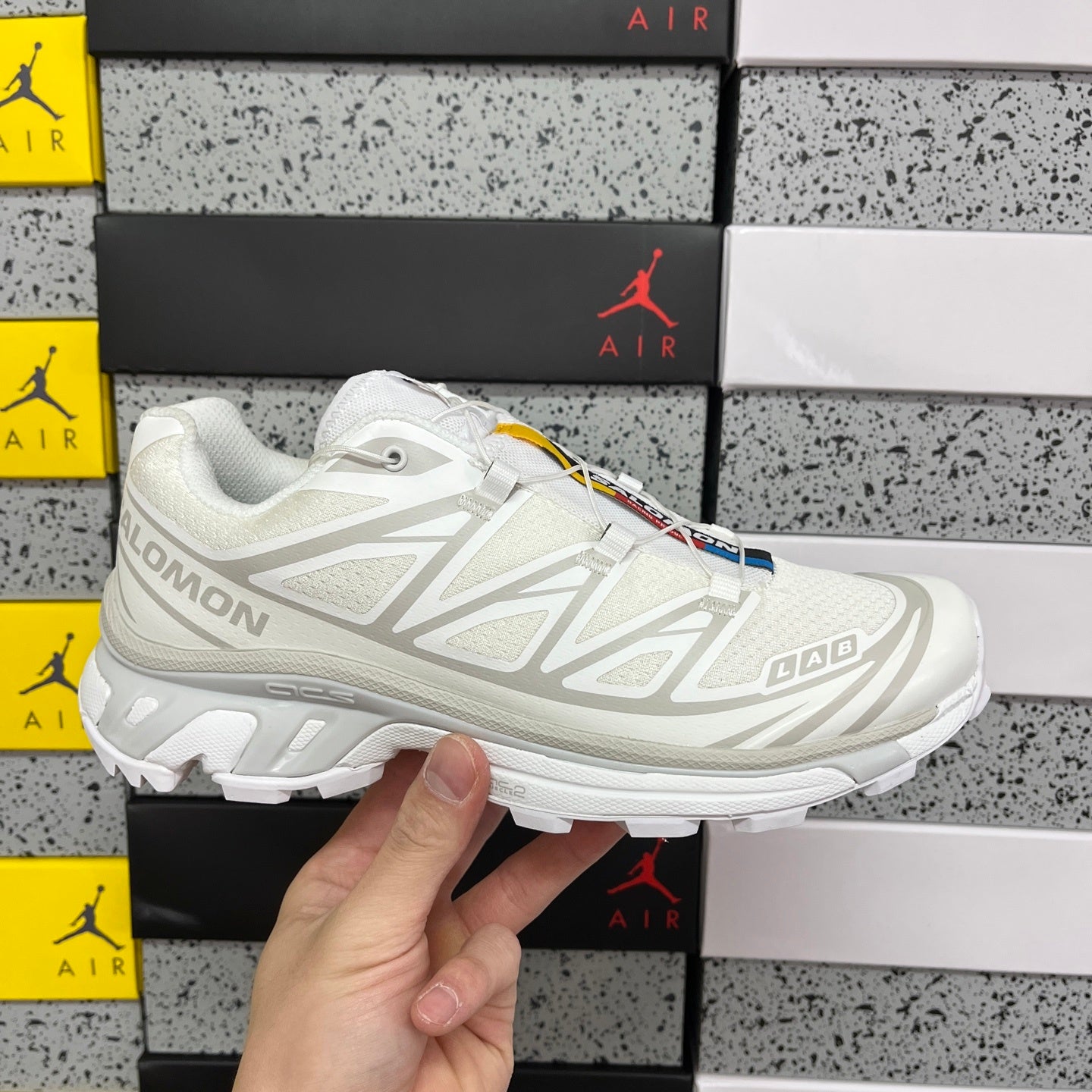 SALOMON-XT-6 'White Lunar Rock'