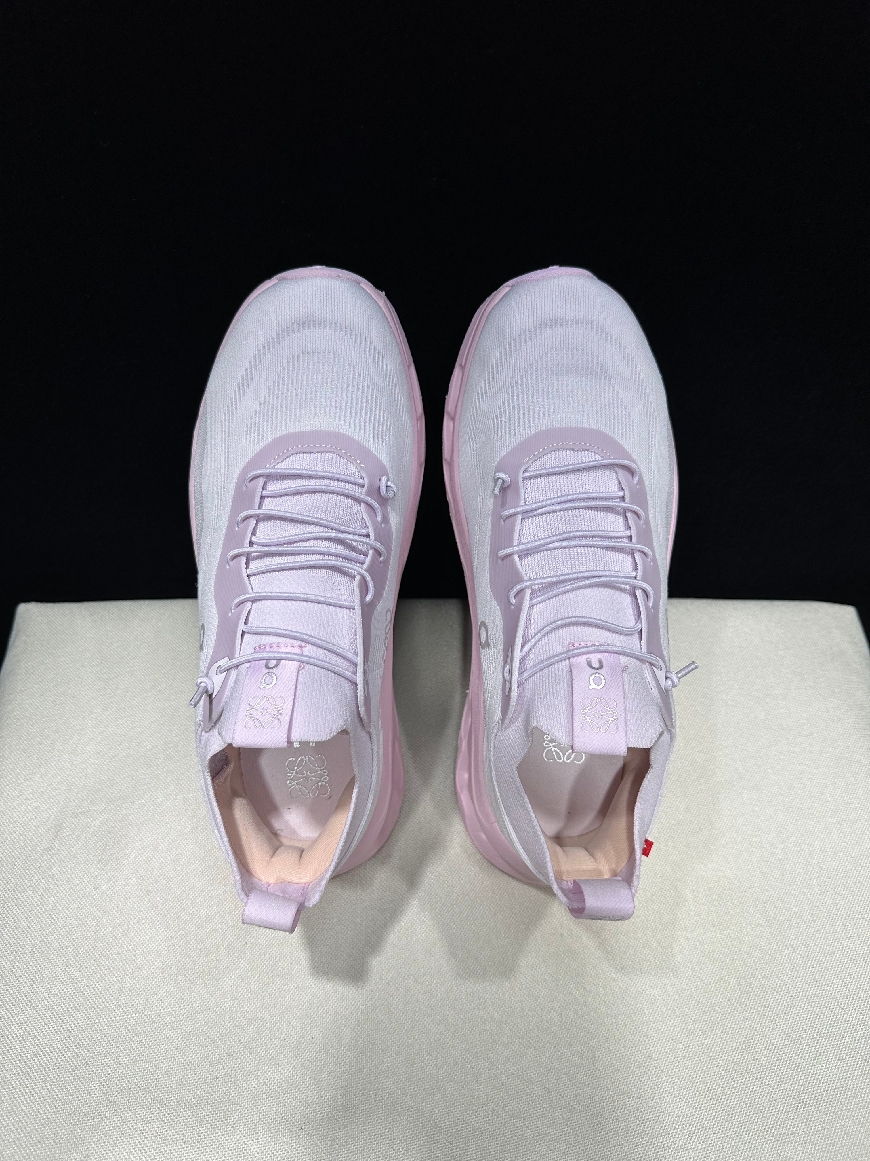 ON - Cloudtilt x Loewe 'Pale Pink'
