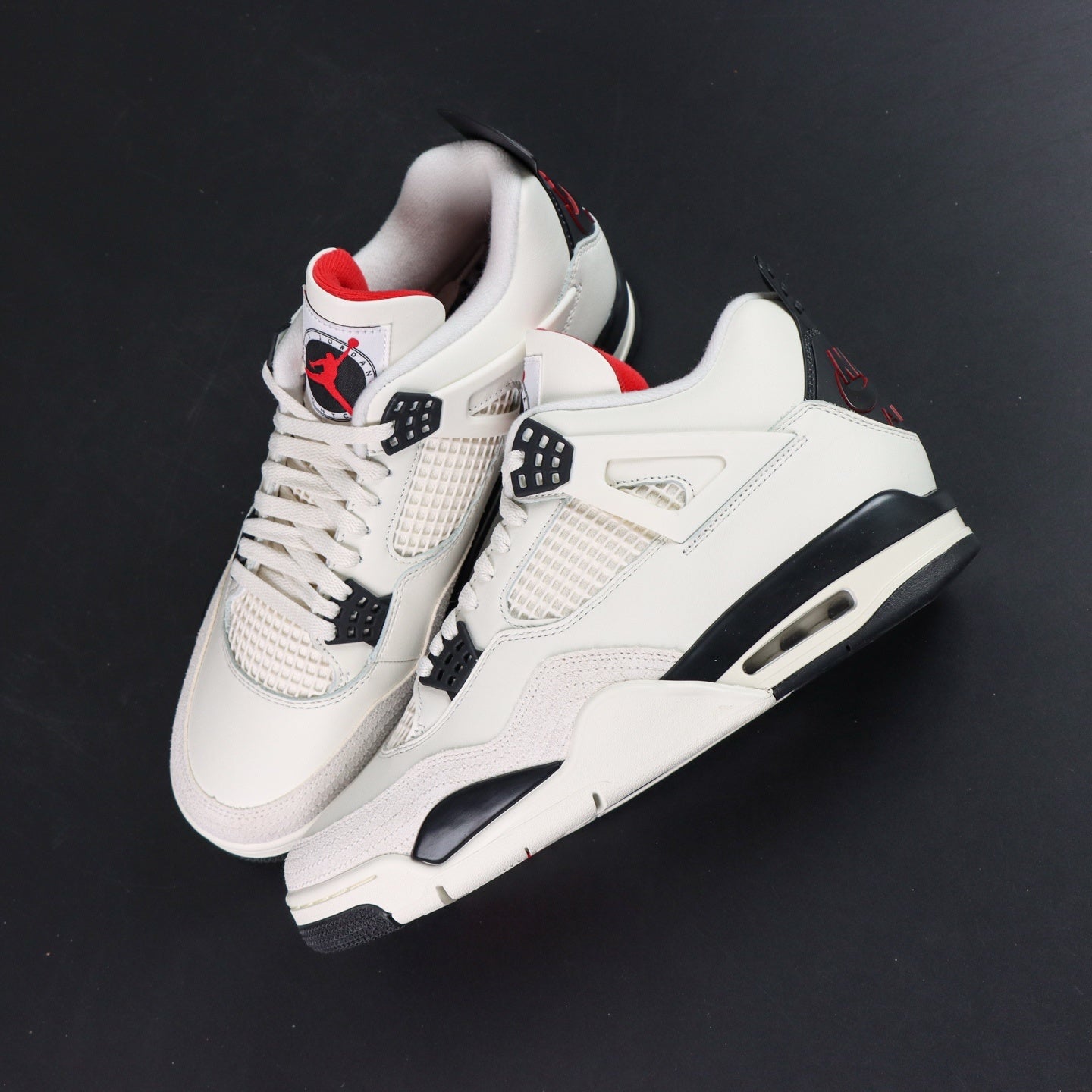 Jordan 4 Retro 'Flight Club'